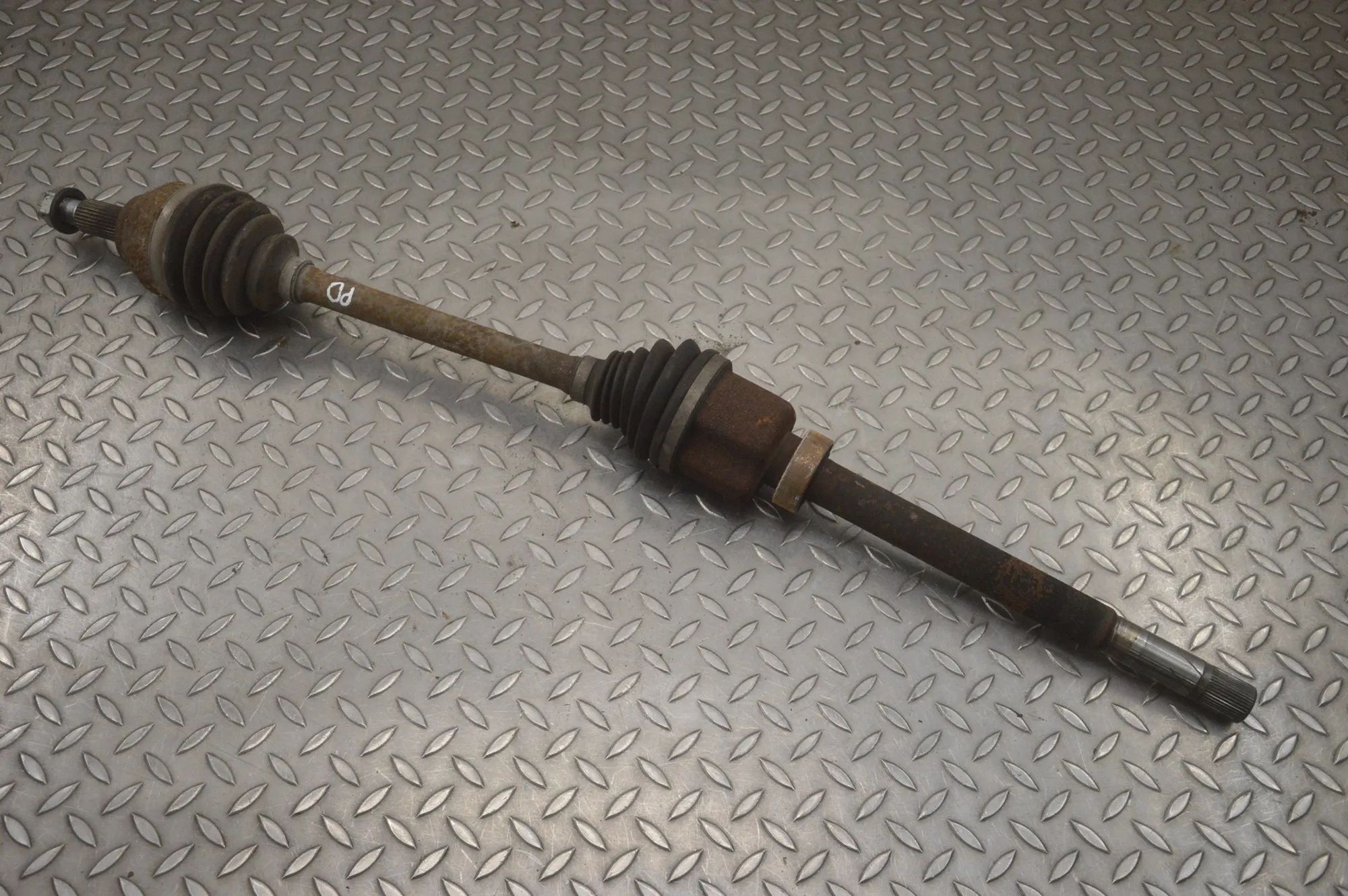 Renault Trafic Front Right Driveshaft Front Right Driveshaft — RENAULT TRAFIC (III Mi...