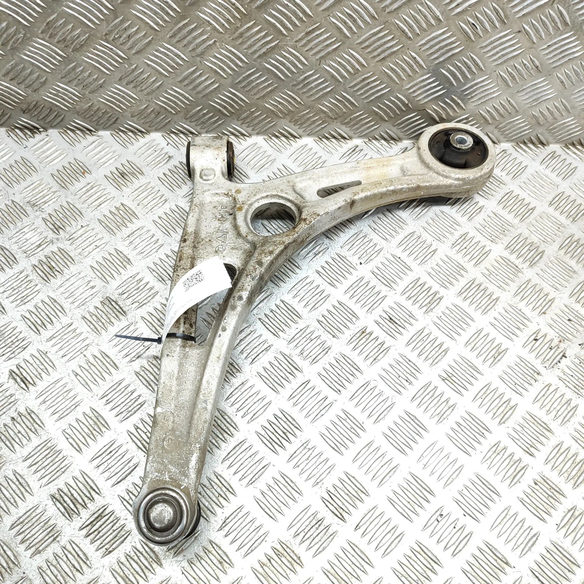 Kia Niro Front Right Lower Control Arm Front Right Lower Control Arm — KIA NIRO (II) (...