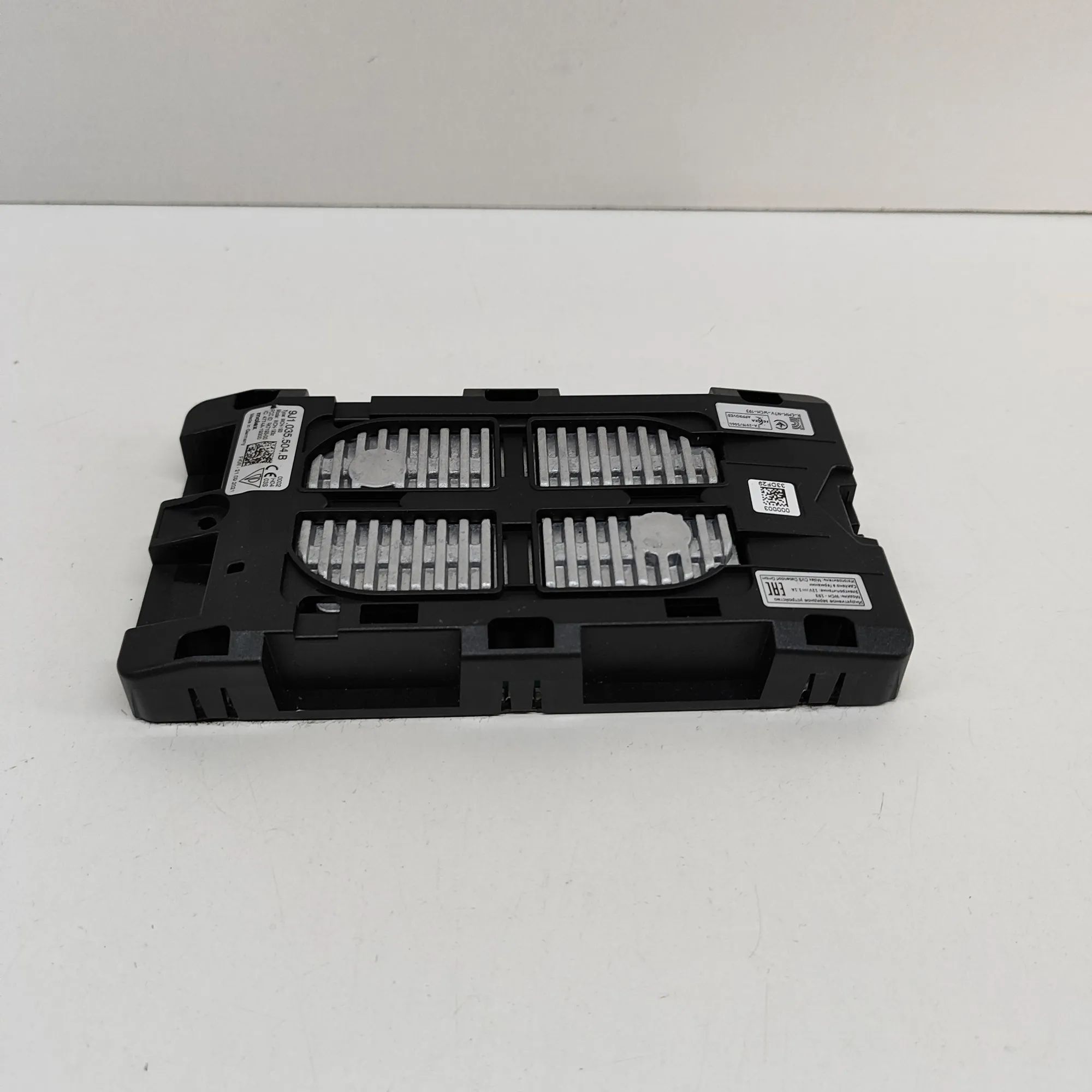 Porsche Taycan Antenna Amplifier Antenna Amplifier — PORSCHE TAYCAN (2019-...) —...