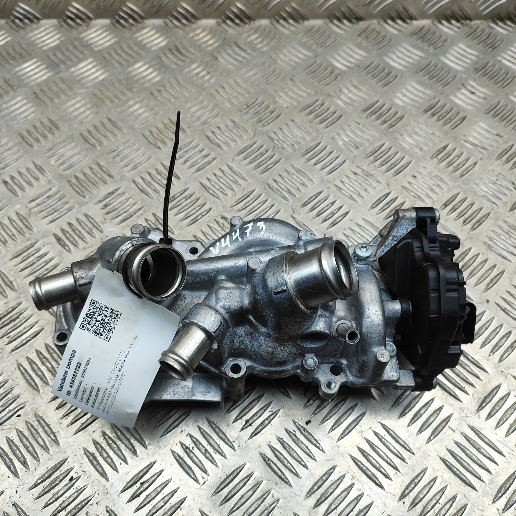 Volkswagen T-Roc veepump Water pump — VW T-ROC (A11) (2017-...) — 05E121...
