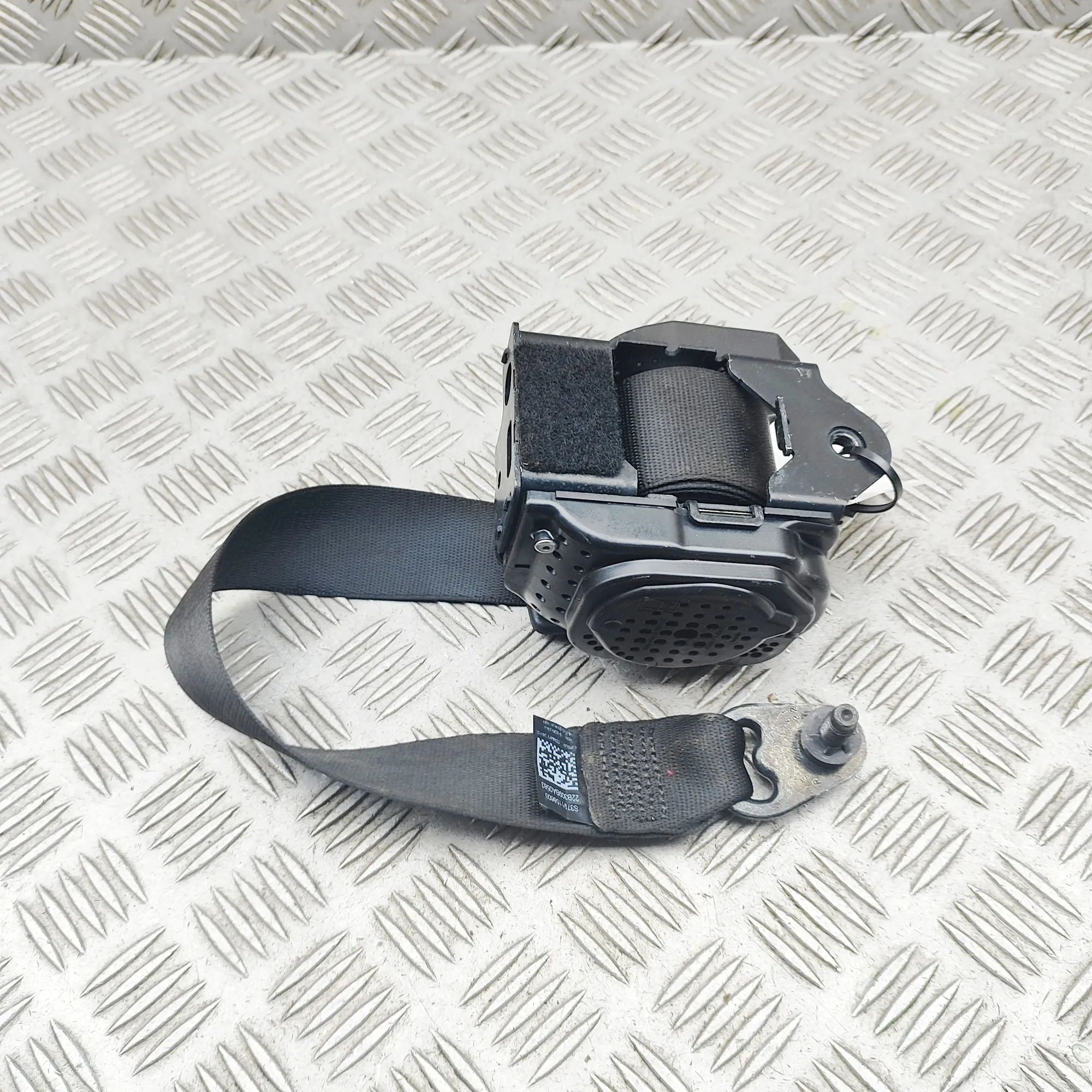 BMW iX (I20) Rear Left Seatbelt Rear Left Seatbelt — BMW IX (I20) (2021-...) — ...