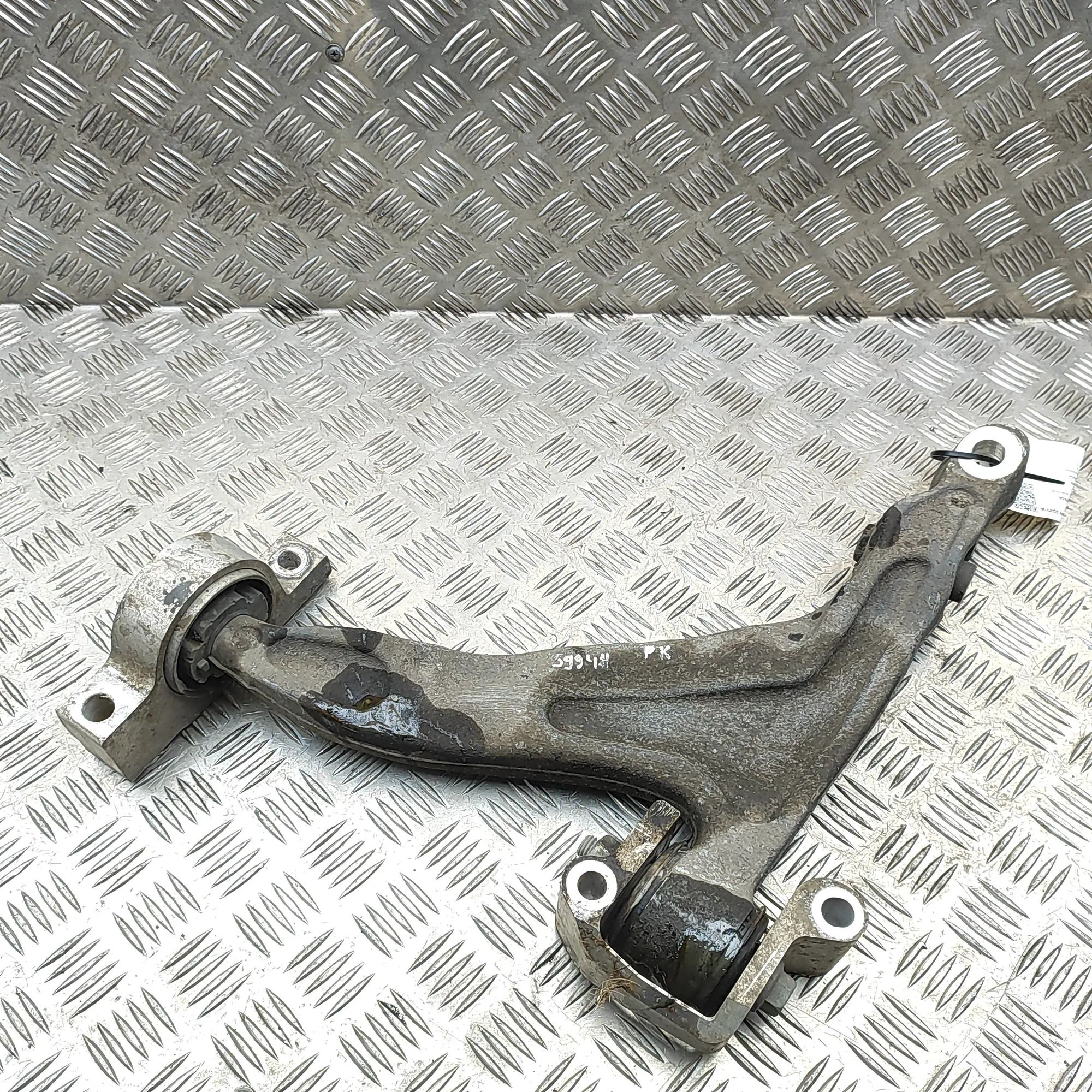 Volvo V90 / V90 Cross Country Front Left Lower Control Arm Front Left Lower Control Arm — VOLVO V90 (II) (...