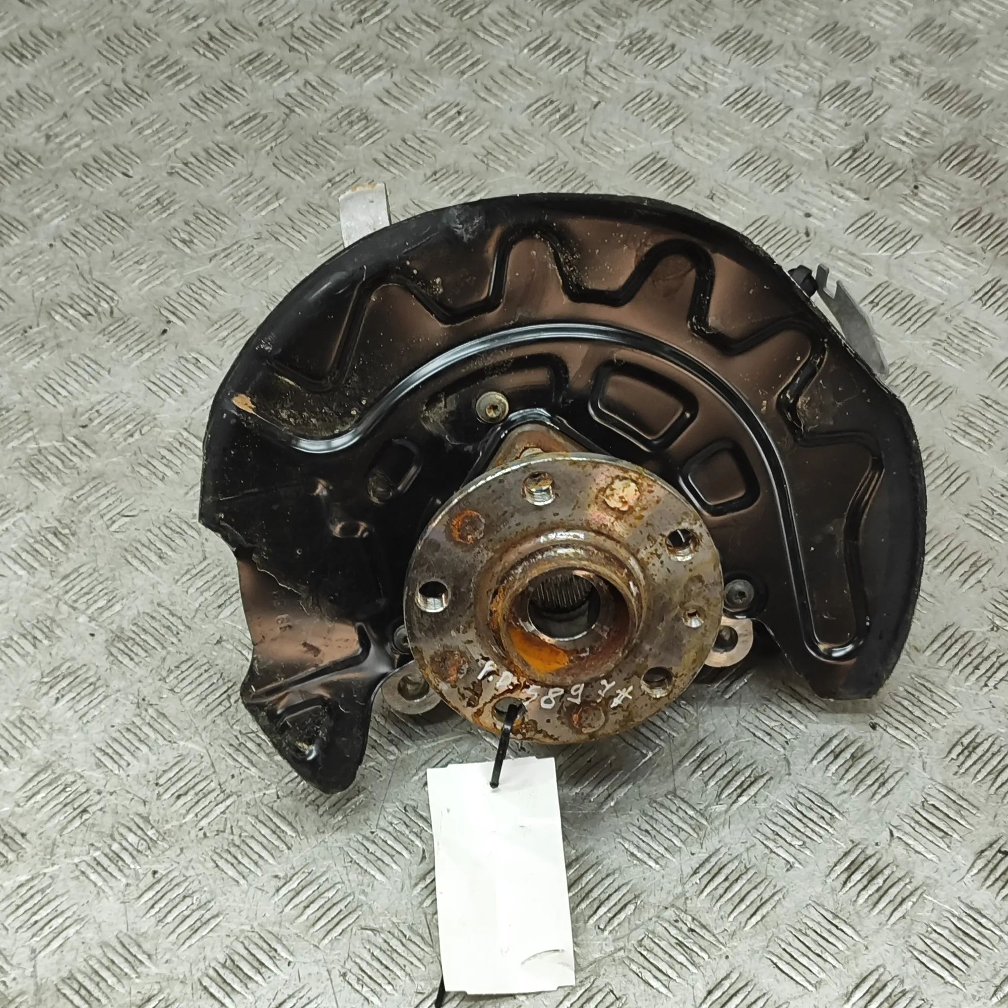 Audi Q3 (F3) Front Right Wheel Hub Front Right Wheel Hub — AUDI Q3 (F3) (2018-...)...