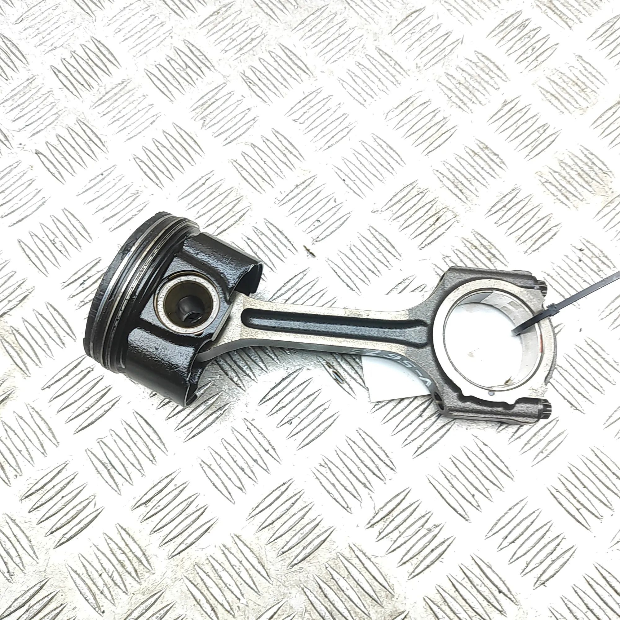 Ford Transit Connect / Tourneo Connect Piston Piston — FORD TOURNEO (CUSTOM Minibus / passeng...