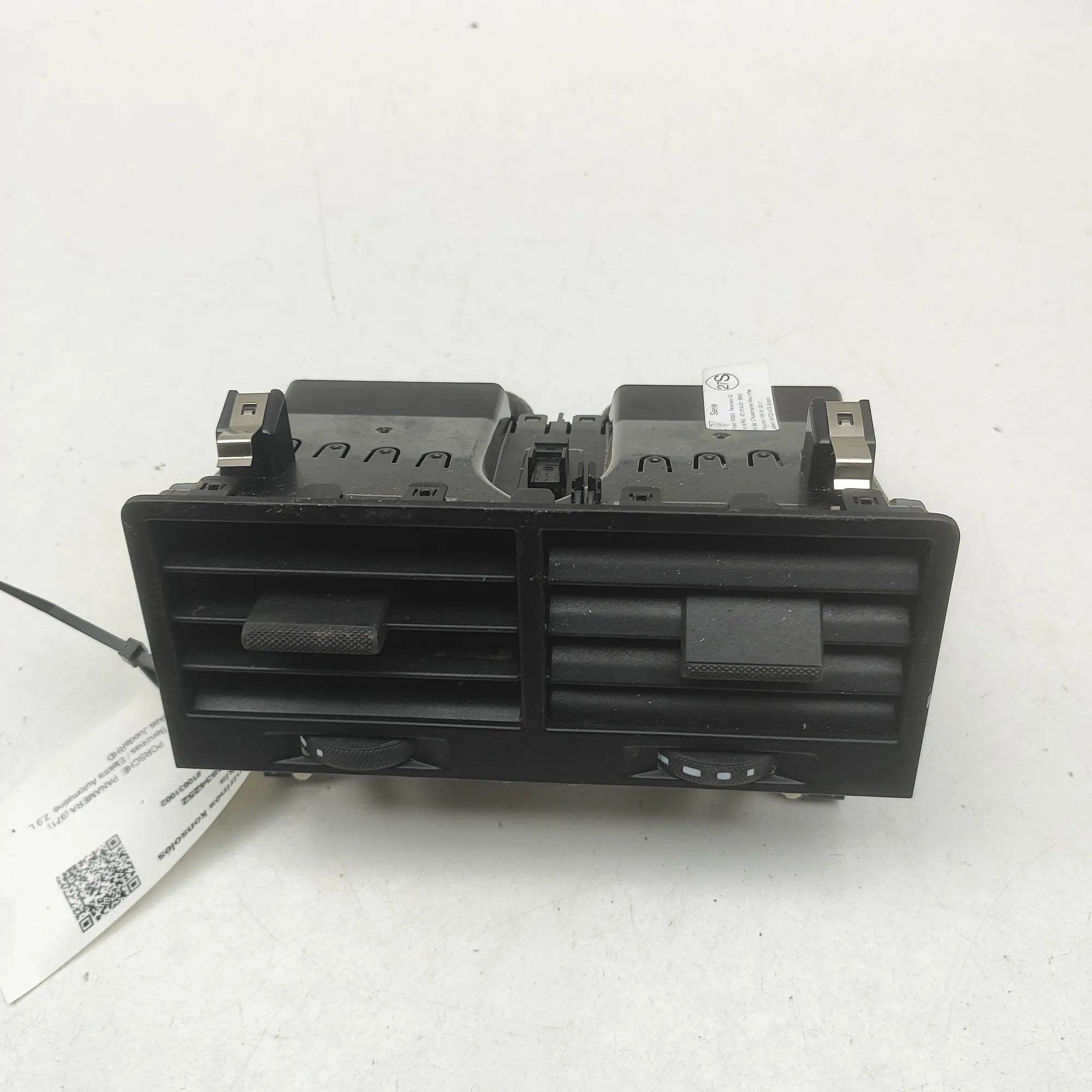 Porsche Panamera Centre console air vent Centre console air vent — PORSCHE PANAMERA (971...