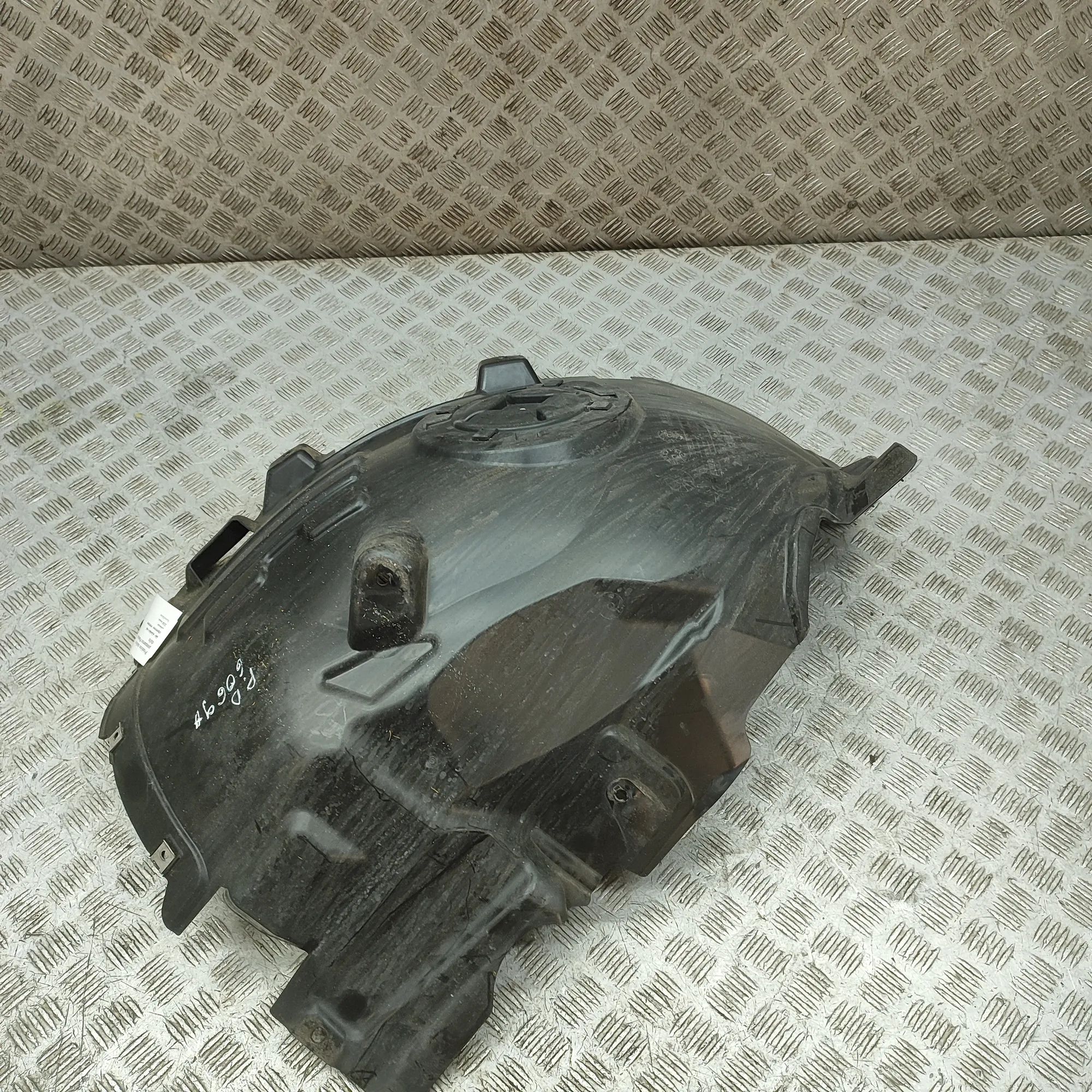 Mercedes-Benz GLA / EQA (H247) Wheel arch liner — front — right — front section Wheel arch liner — front — right — front sectio...
