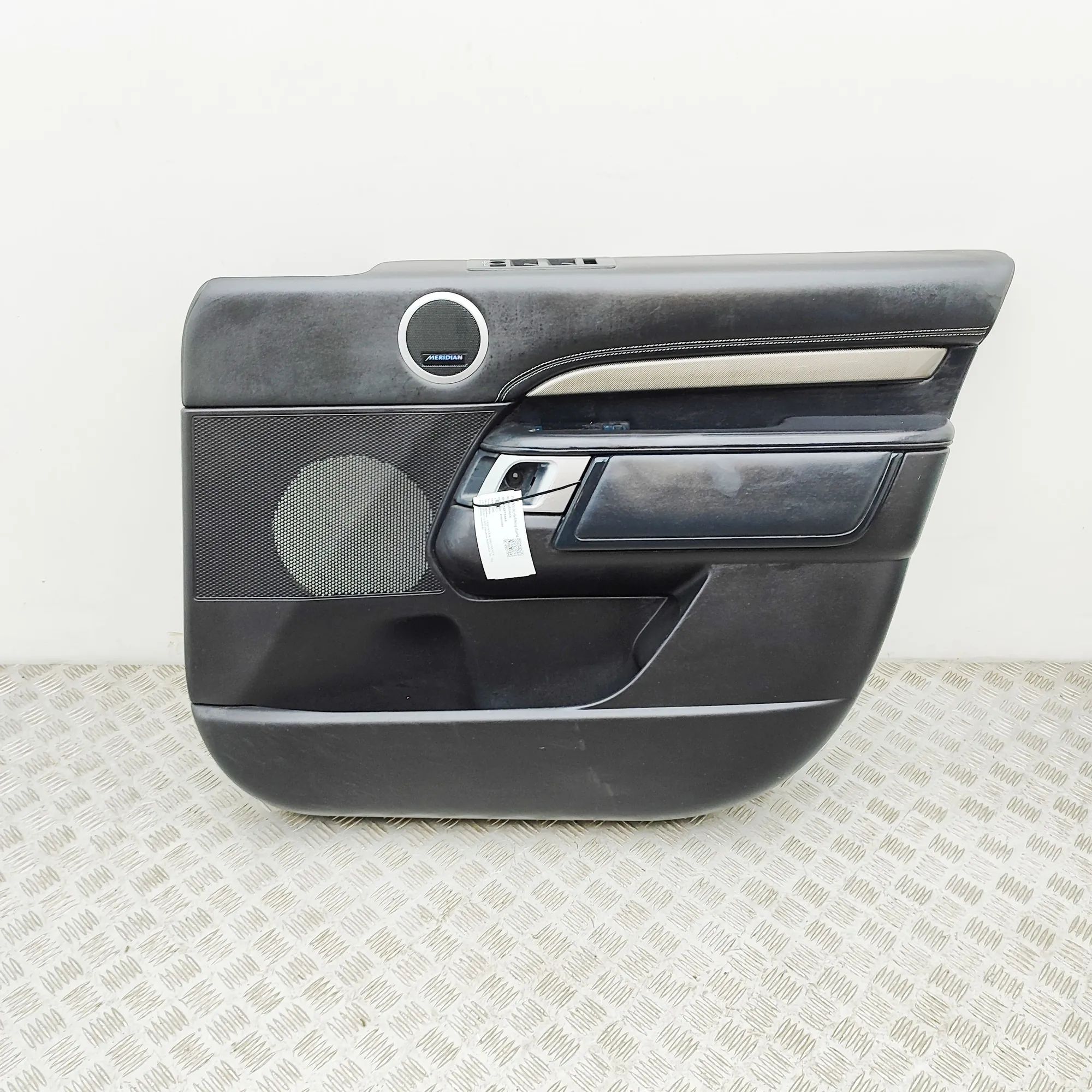 Land Rover Discovery Front Right Door Panel Front Right Door Panel — LAND ROVER DISCOVERY (...