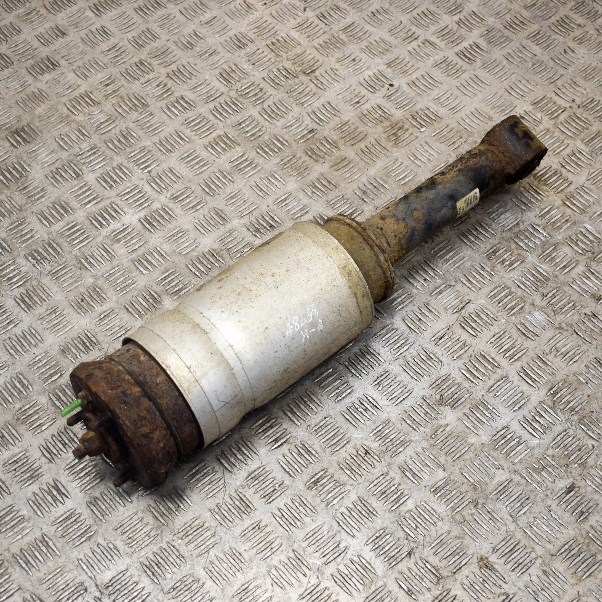 Land Rover Discovery Front Left Air Shock Absorber Front Left Air Shock Absorber — LAND ROVER DISC...