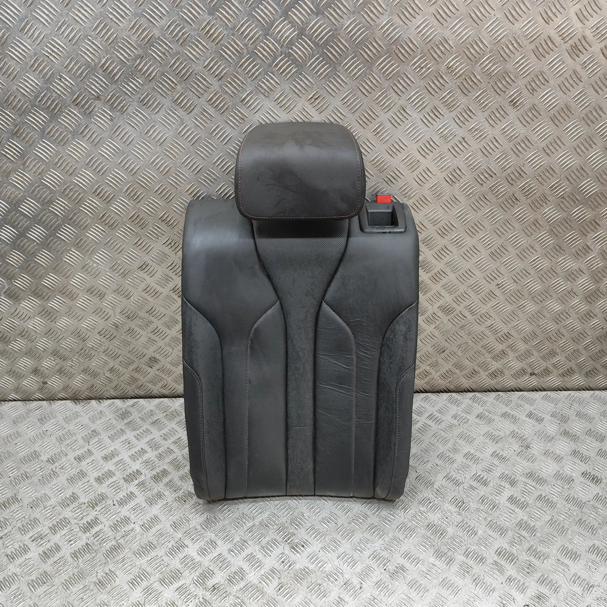 Skoda Enyaq Tagaiste (kompl.) Rear seat — SKODA ENYAQ (iV SUV 5AC, 5AZ) (2020...