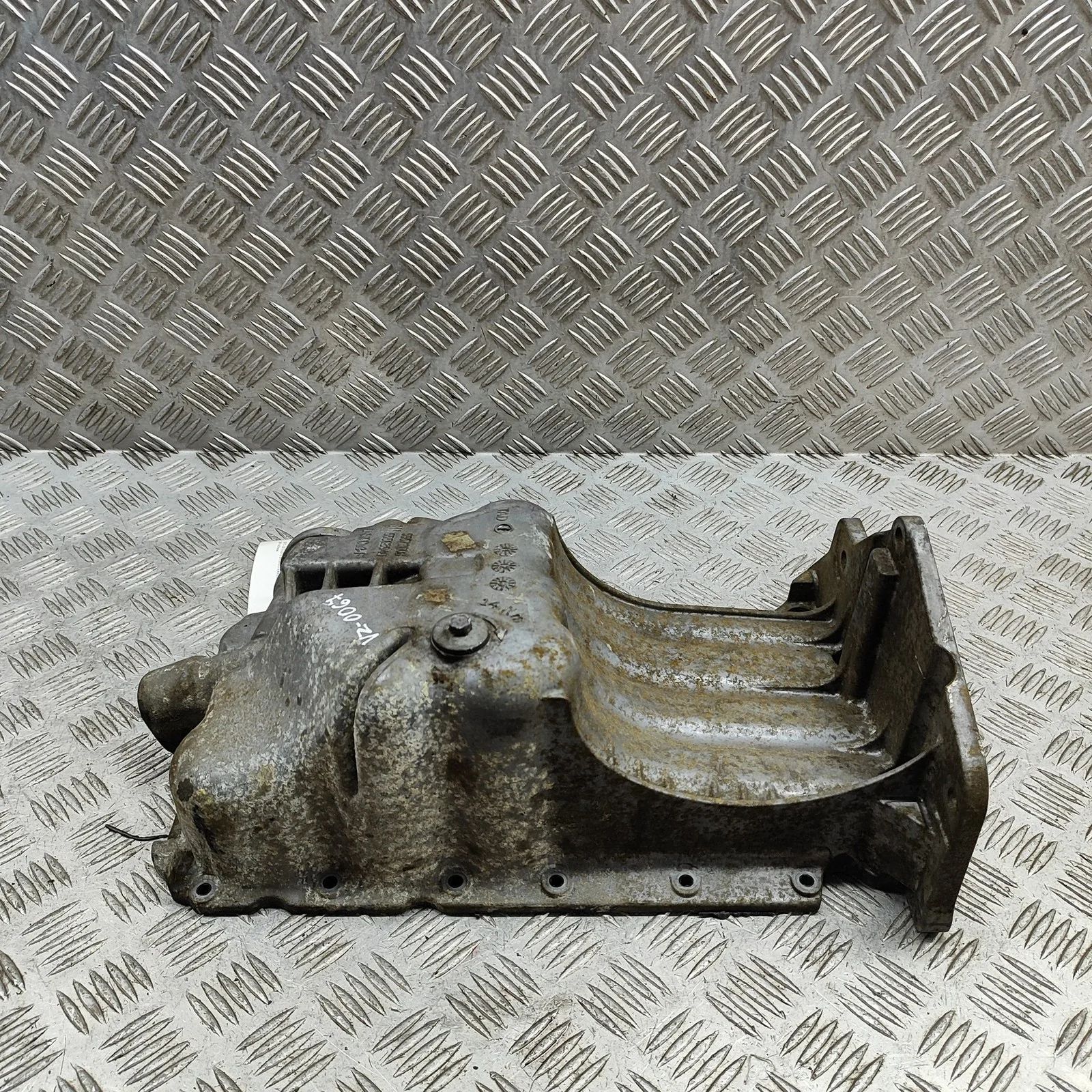 Opel Ampera Engine Oil Pan Engine Oil Pan — OPEL AMPERA (2011-2015) — 5557...