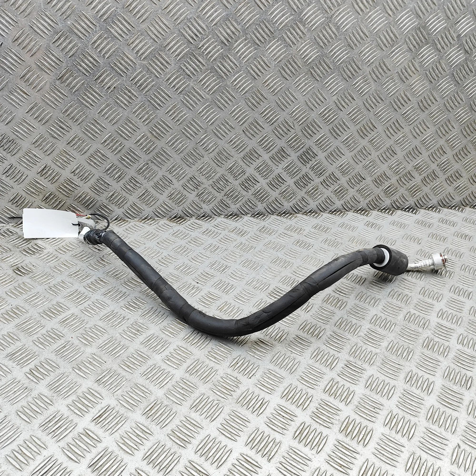 Ford Transit Connect / Tourneo Connect A/C Air Con Hose Pipe A/C Air Con Hose Pipe — FORD TOURNEO (CUSTOM Mi...