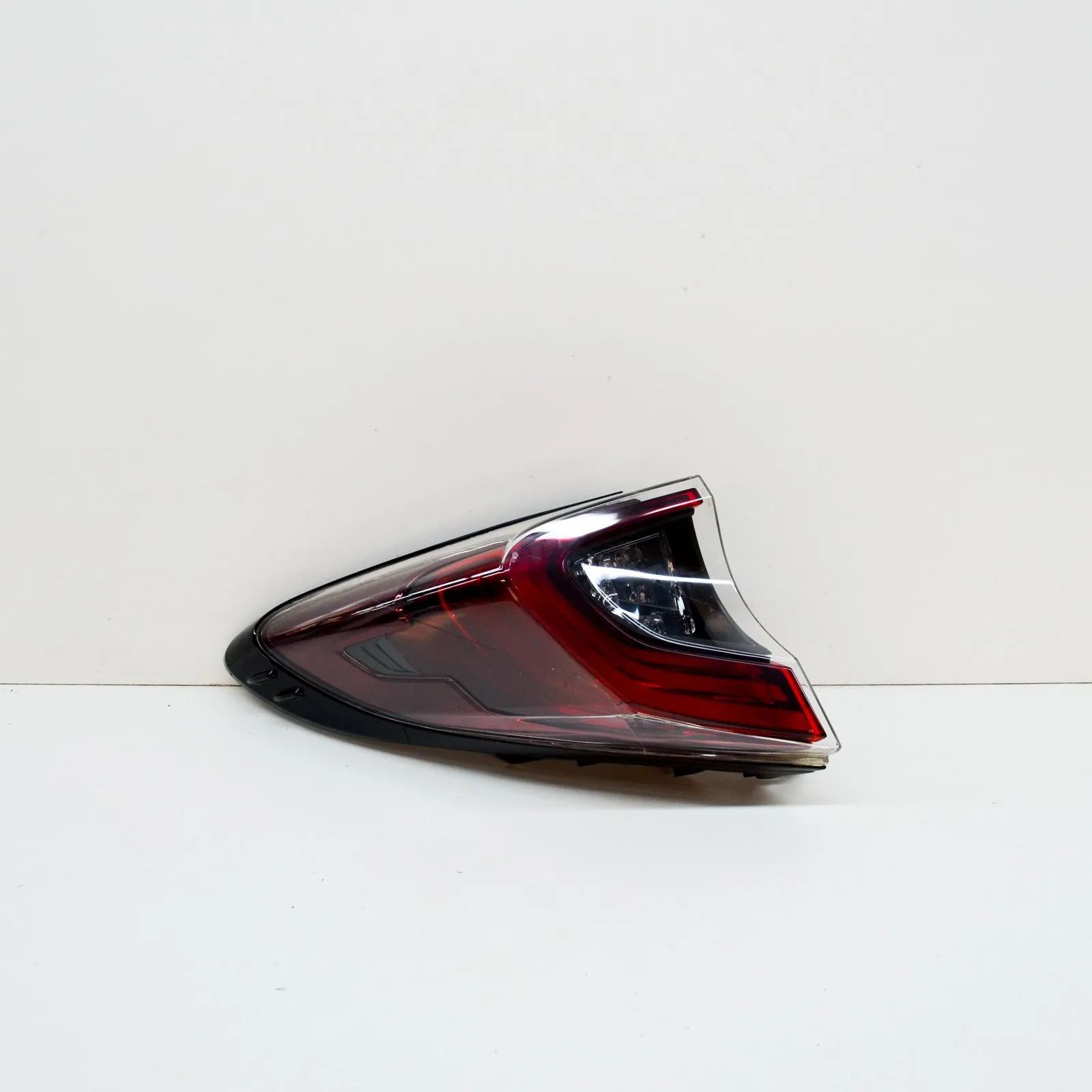 Toyota C-HR Rear Left Tail Light Rear Left Tail Light — TOYOTA C-HR (_X1_) (2016...
