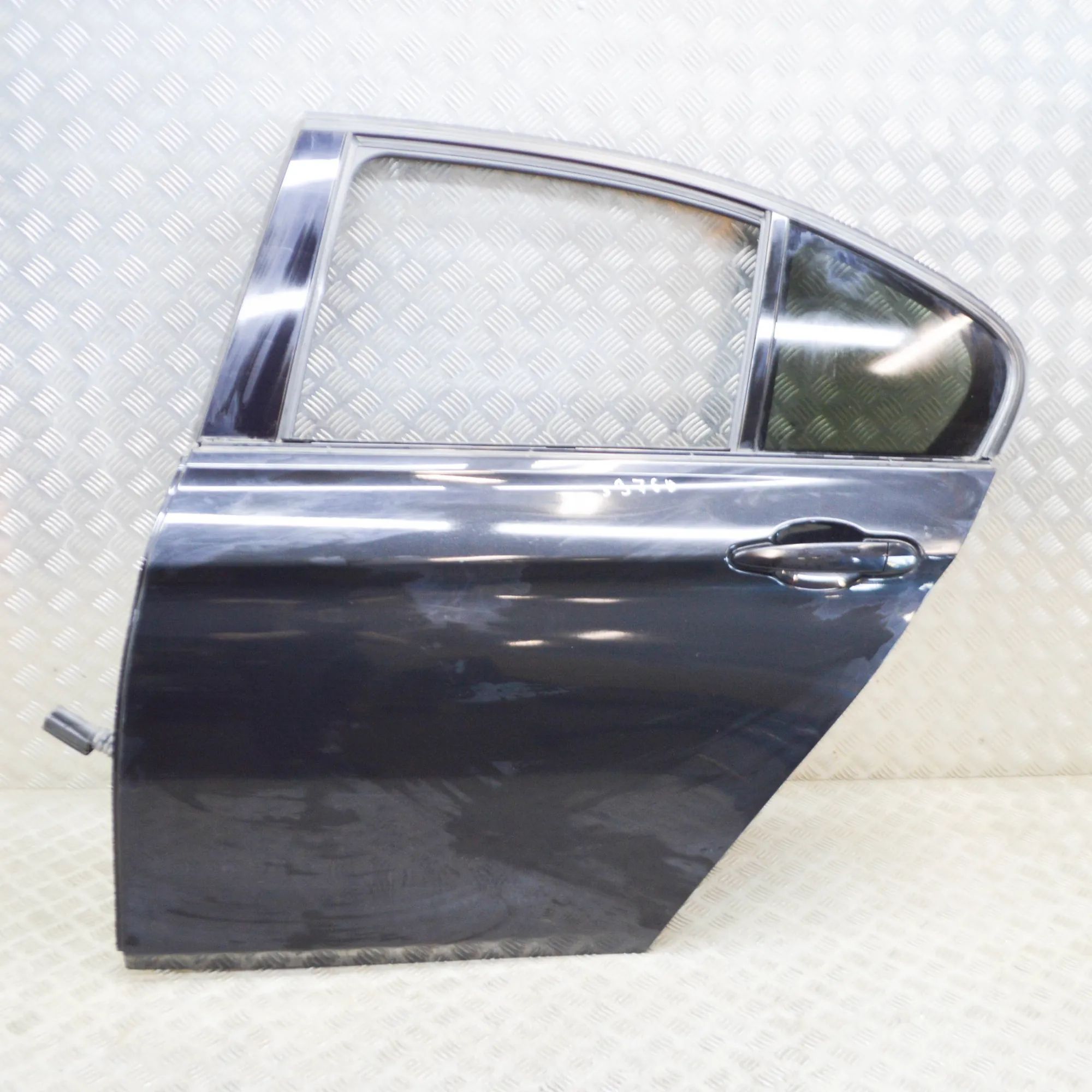 BMW 3 (F30 / F31) Door — rear left Door — rear left — BMW 3 SERIES (F30, F31, F34,...