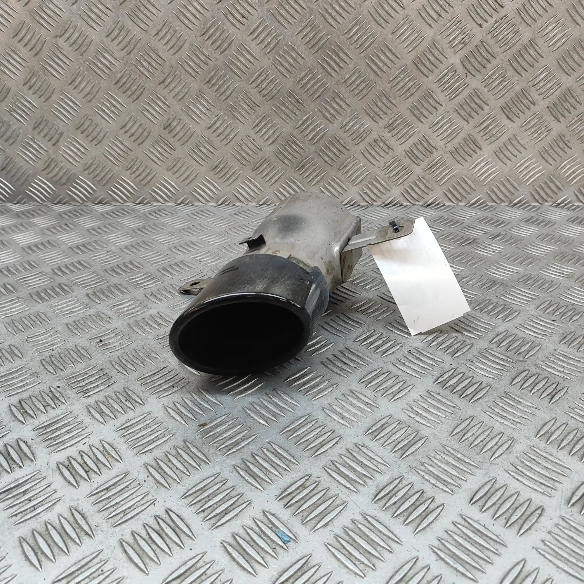 Mercedes-Benz A (W177) Exhaust tailpipe trim Exhaust tailpipe trim — MERCEDES BENZ A-CLASS (...