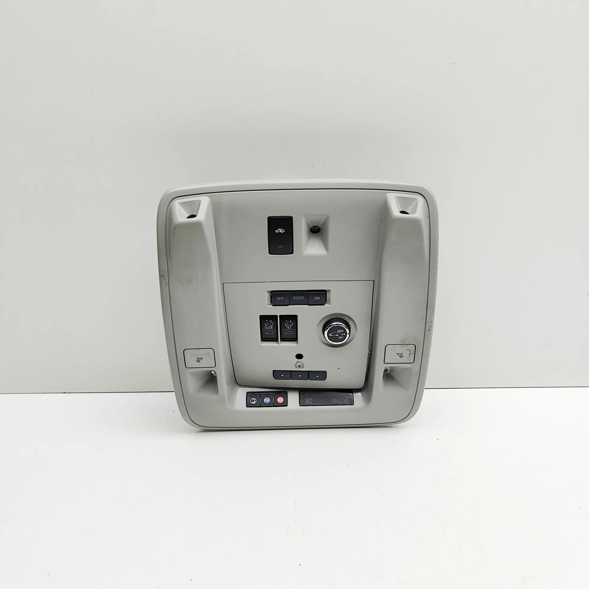 Cadillac Escalade Interior light Interior light — CADILLAC ESCALADE (2014-...) —...