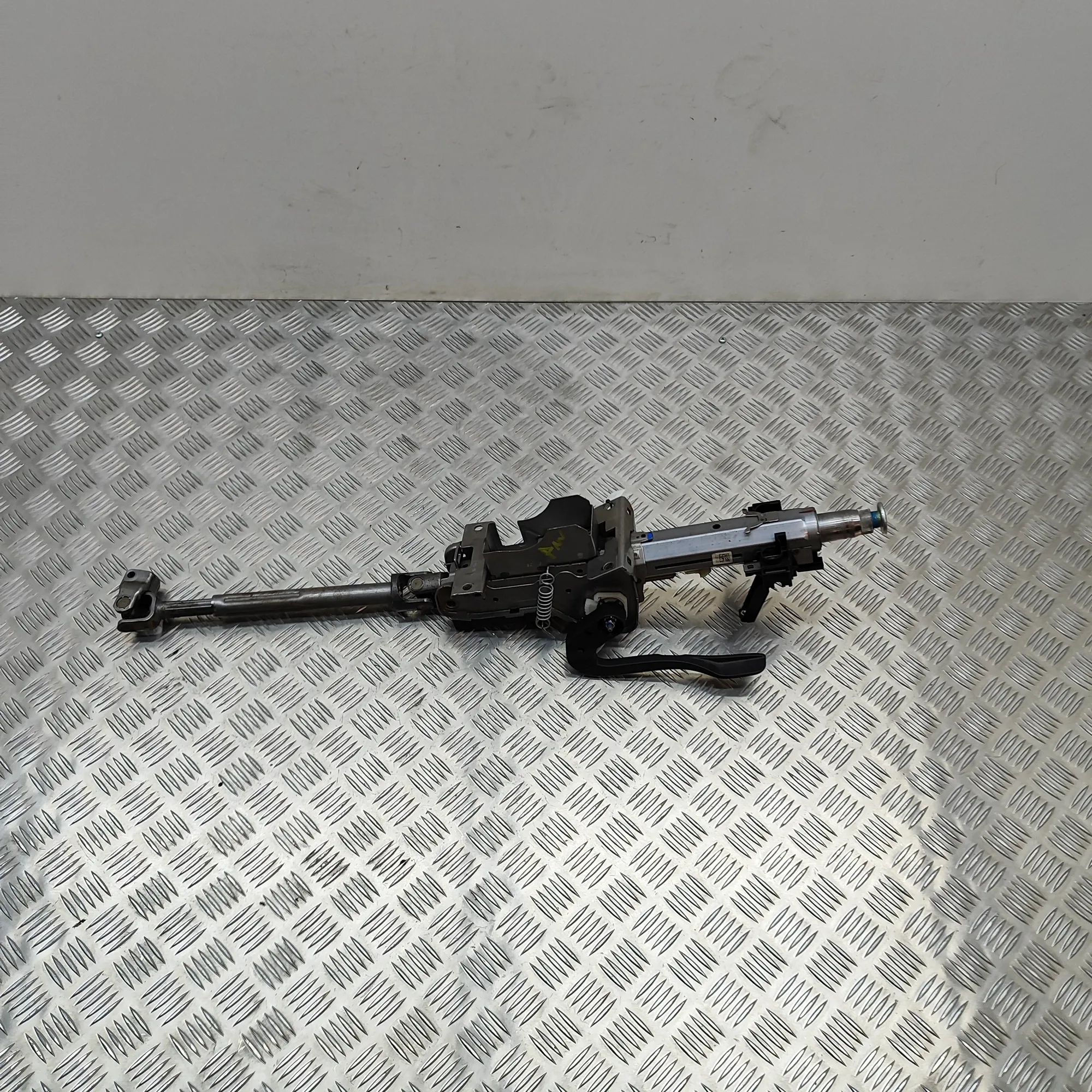 Volkswagen Tiguan Steering Column Mechanism Steering Column Mechanism — VW TIGUAN (AD1) (20...