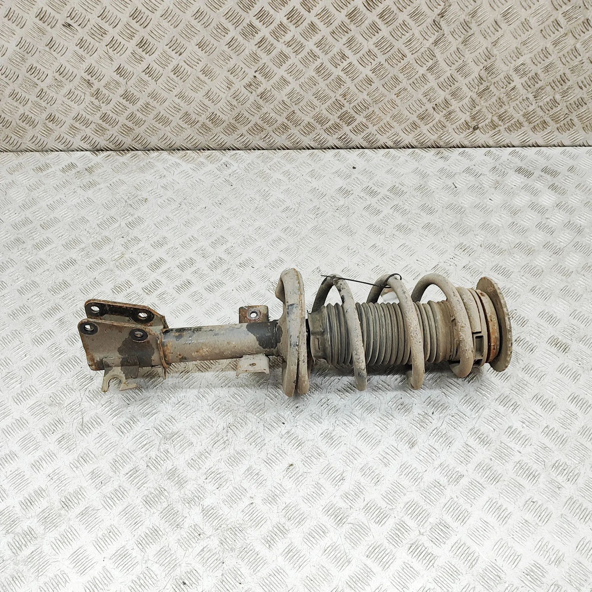 Nissan NV400 / Interstar Shock absorber — front right Shock absorber — front right — NISSAN NV400 (Va...