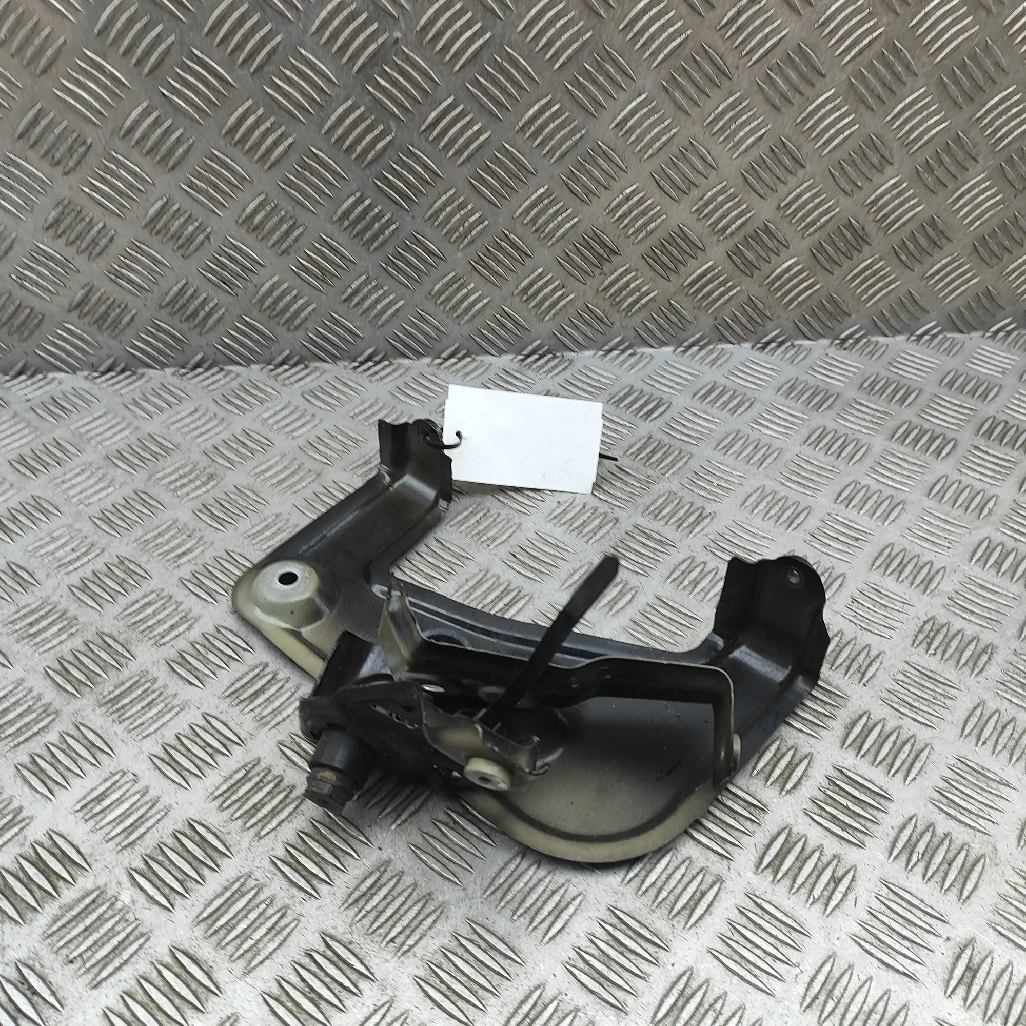 BMW X5 (G05) Fender bracket — front right Fender bracket — front right — BMW X5 (G05) (20...