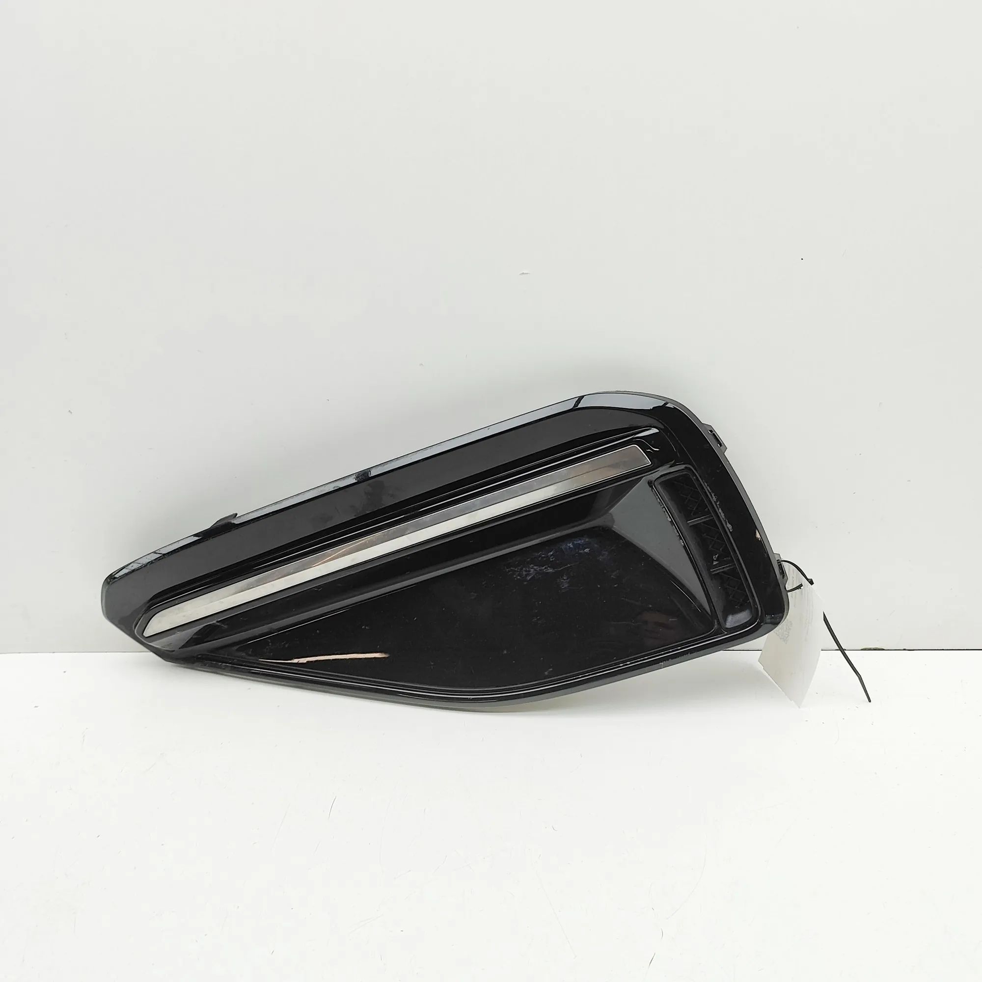 Kia EV6 Bumper moulding — front left Bumper moulding — front left — KIA EV6 (CV) (20...