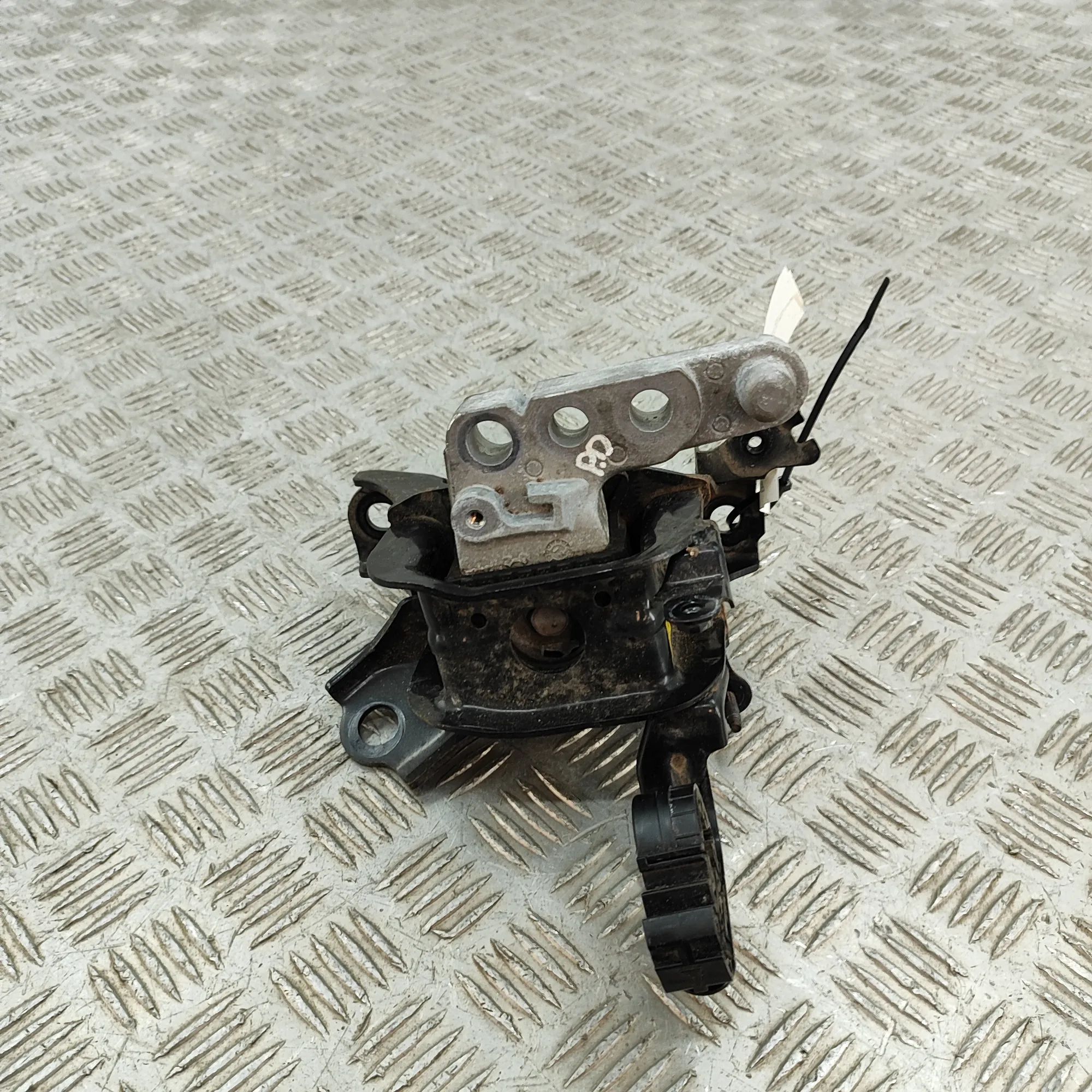 Lexus NX Right Side Engine Mount Right Side Engine Mount — LEXUS NX (II _A2_, _H...