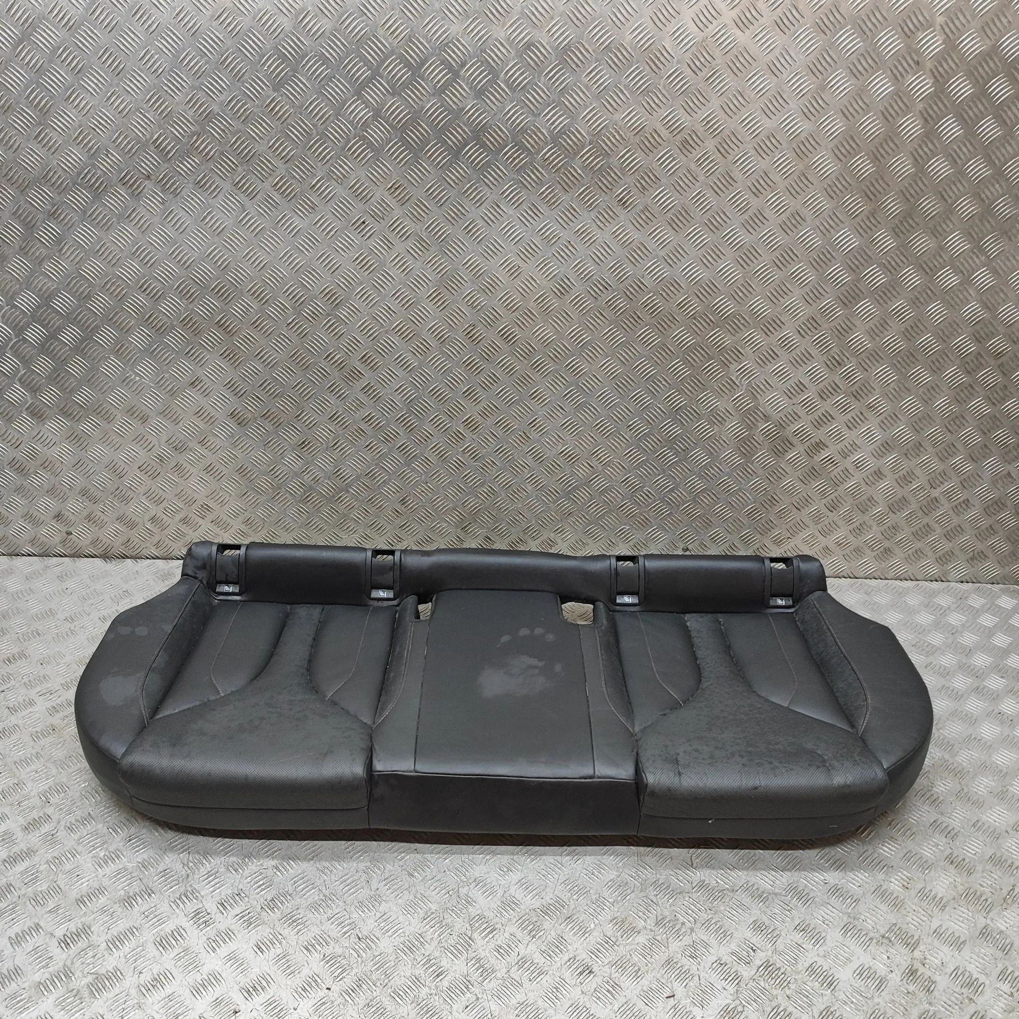 Skoda Enyaq Tagaiste (kompl.) Rear seat — SKODA ENYAQ (iV SUV 5AC, 5AZ) (2020...