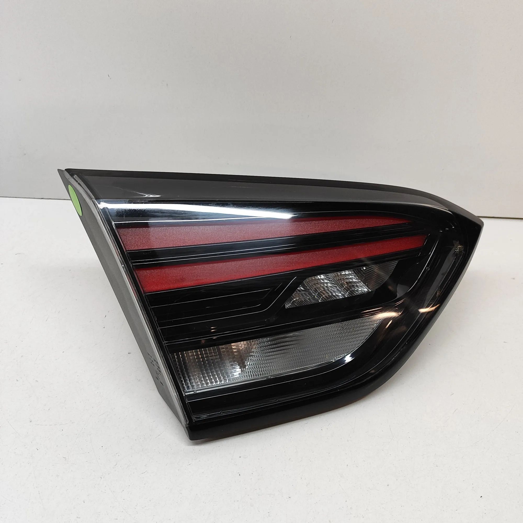 Opel Crossland X Left Side Tailgate Tail Light Left Side Tailgate Tail Light — OPEL CROSSLAND ...