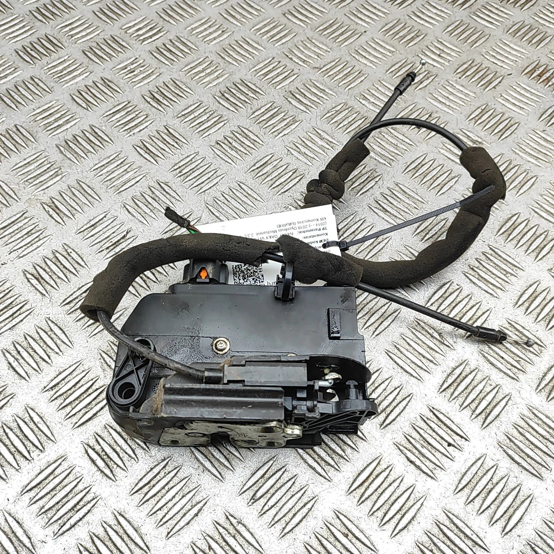 Iveco Daily Door lock — front right Door lock — front right — IVECO DAILY (VI Van) ...