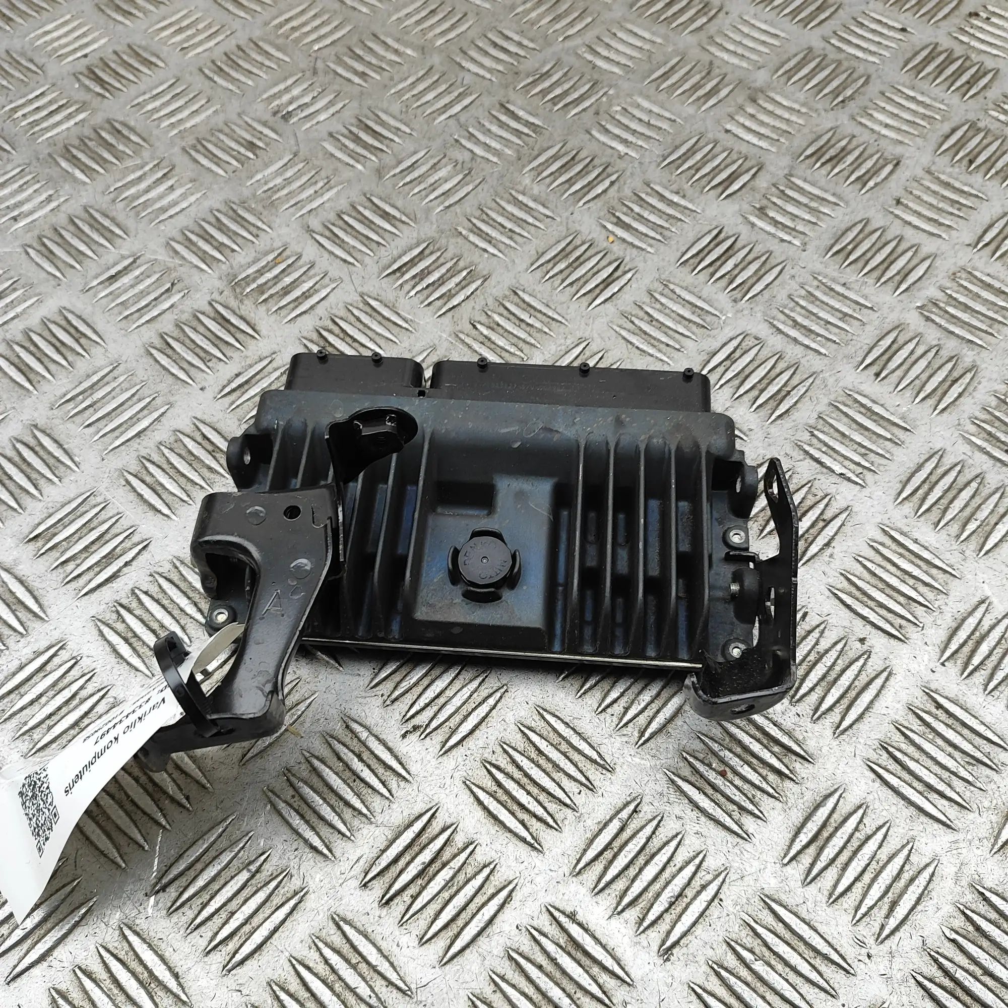 Toyota Yaris Engine Control Unit Engine Control Unit — TOYOTA YARIS (CROSS MXP_)...