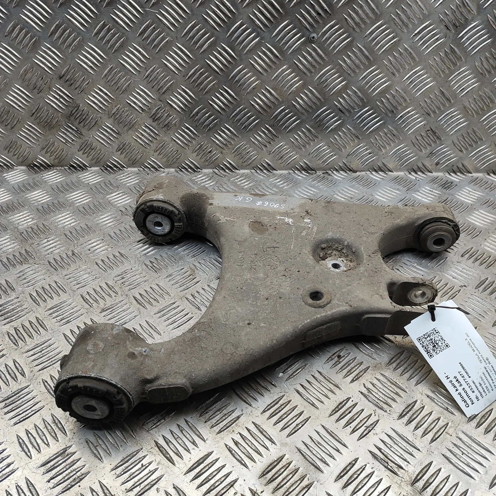 Tesla Model X Rear Left Lower Control Arm Rear Left Lower Control Arm — TESLA MODEL X (20...