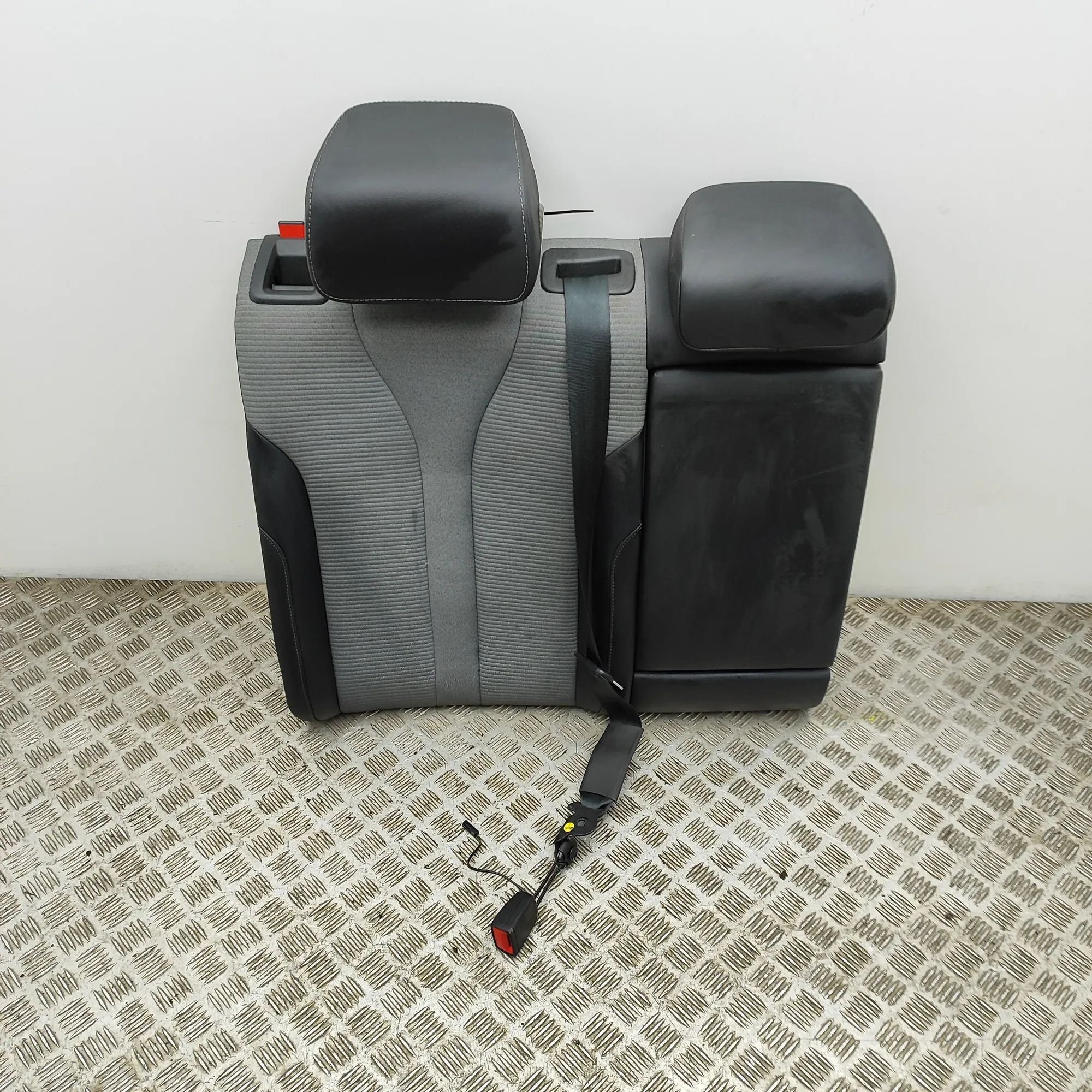 Skoda Enyaq Tagaiste (kompl.) Rear seat — SKODA ENYAQ (iV SUV 5AC, 5AZ) (2020...