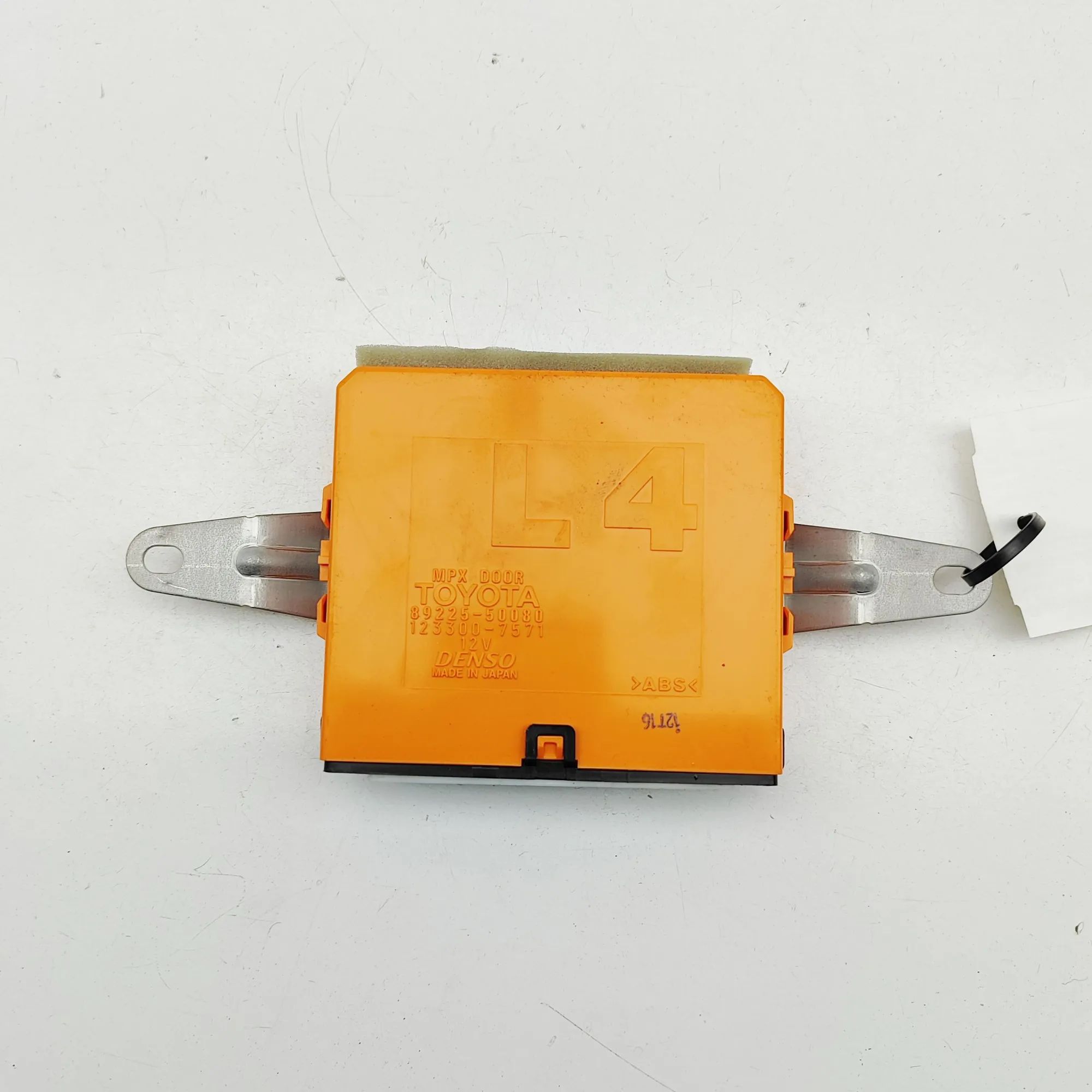 Lexus LS Door control unit — rear left Door control unit — rear left — LEXUS LS (_F4_)...