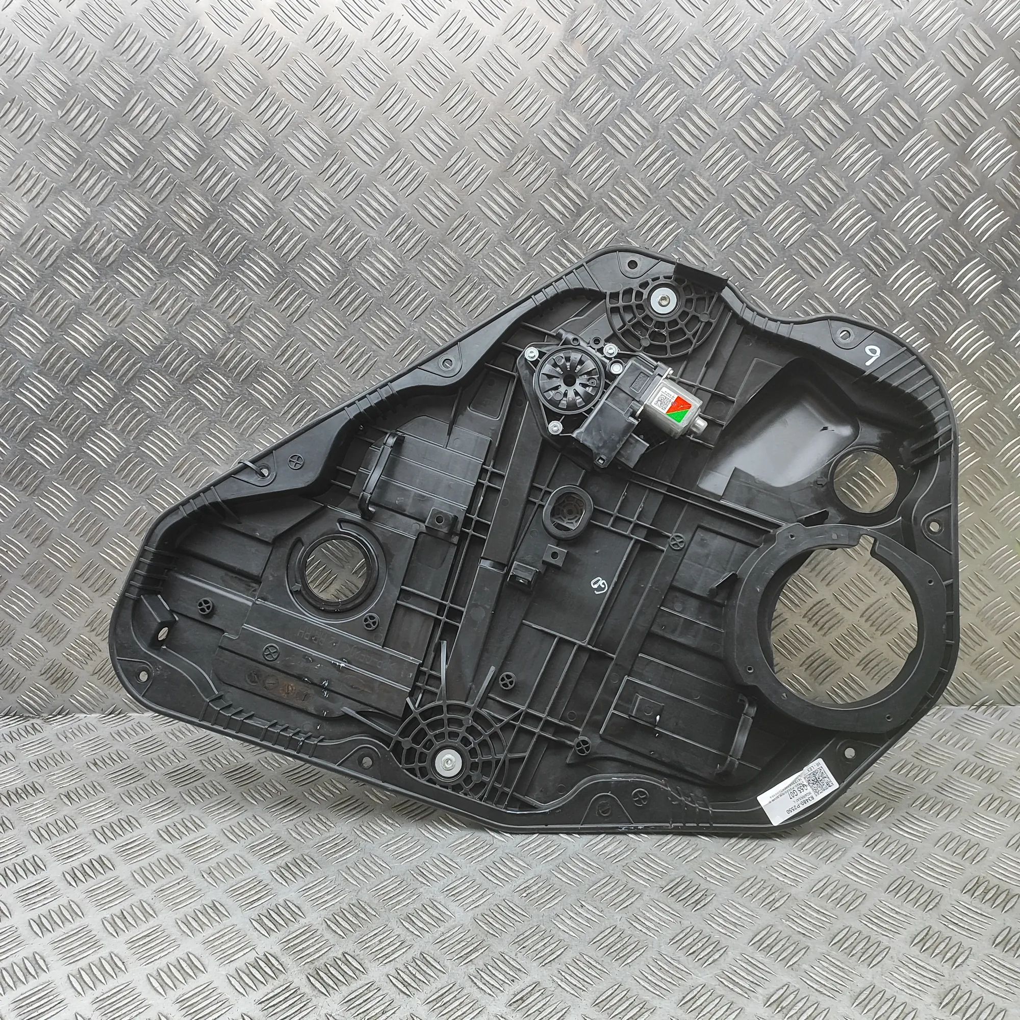 Kia Sorento Rear Right Door Window Regulator Rear Right Door Window Regulator — KIA SORENTO ...