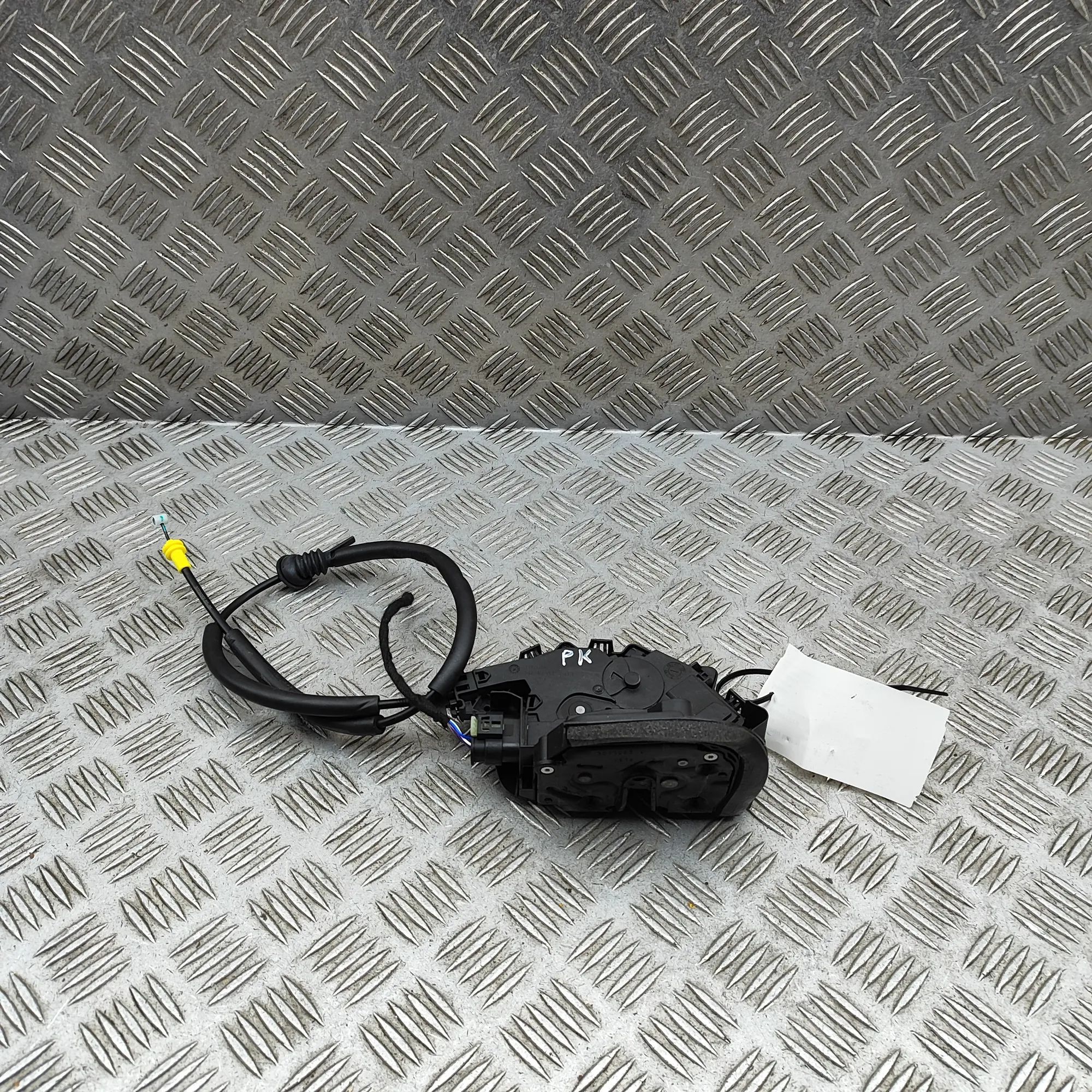 Tesla Model 3 Door lock — front left Door lock — front left — TESLA MODEL 3 (Higland...