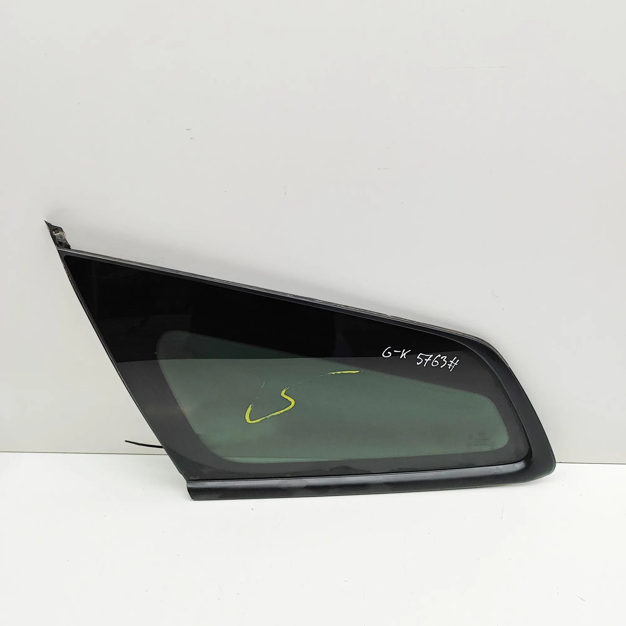 Kia Optima (JF) Rear Left Quarter Window Rear Left Quarter Window — KIA OPTIMA (Sportswa...