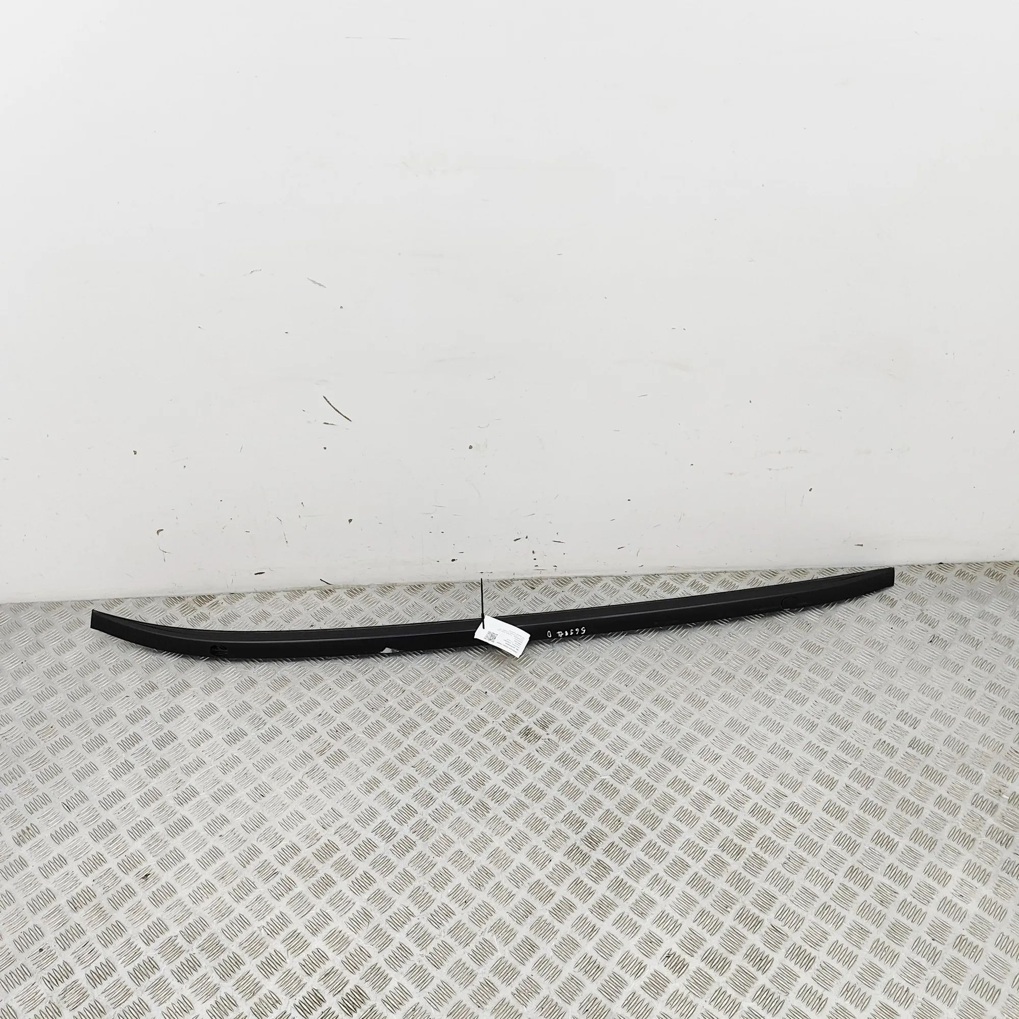 Hyundai Kona Right Side Roof Rail Right Side Roof Rail — HYUNDAI KONA (SX2) (2023...