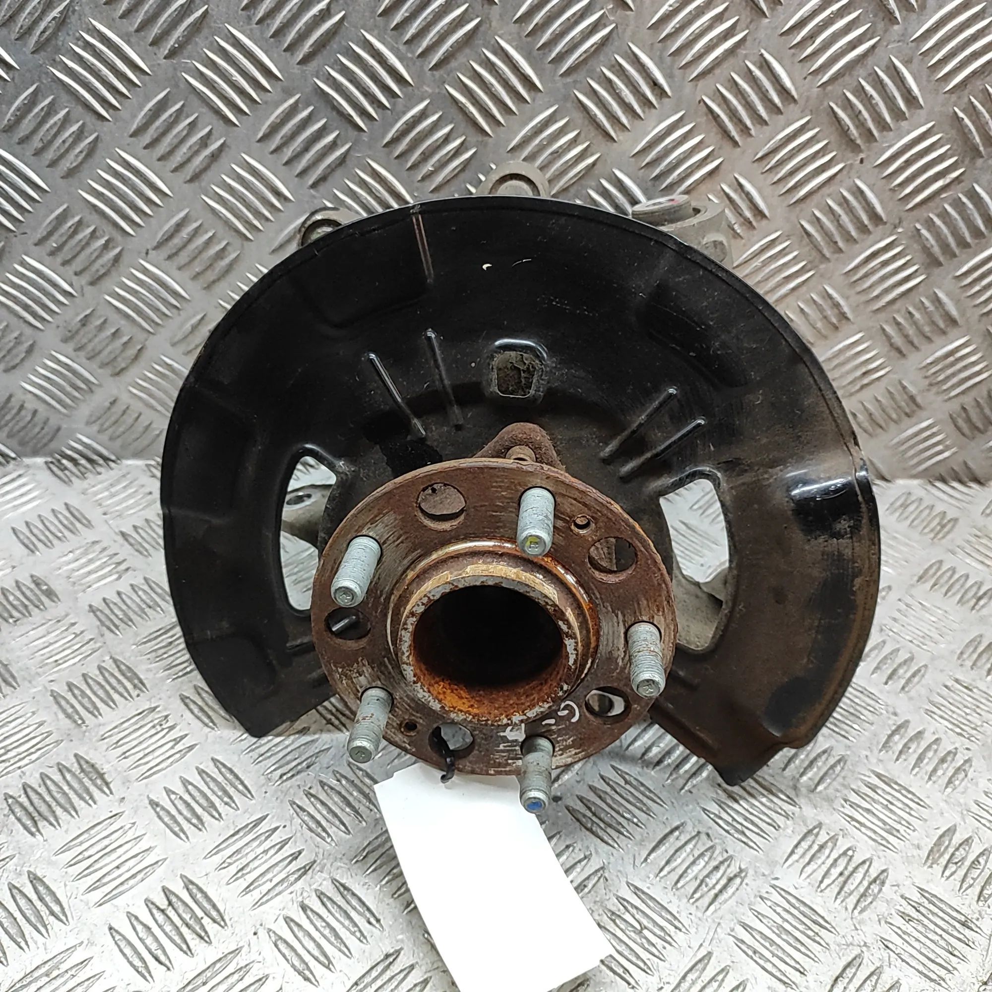 Kia Sportage Rear Right Wheel Hub Rear Right Wheel Hub — KIA SPORTAGE (V NQ5) (20...