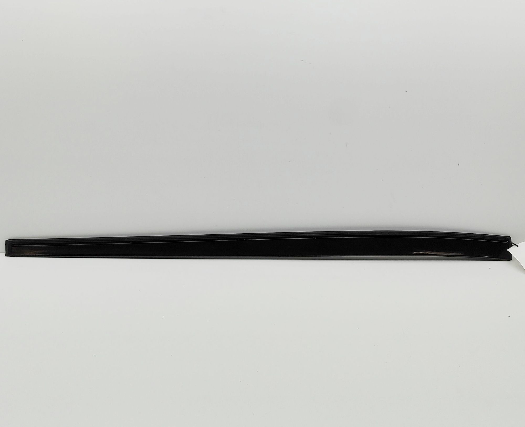 Land Rover Defender Right Side Roof Strip Trim Right Side Roof Strip Trim — LAND ROVER DEFENDE...