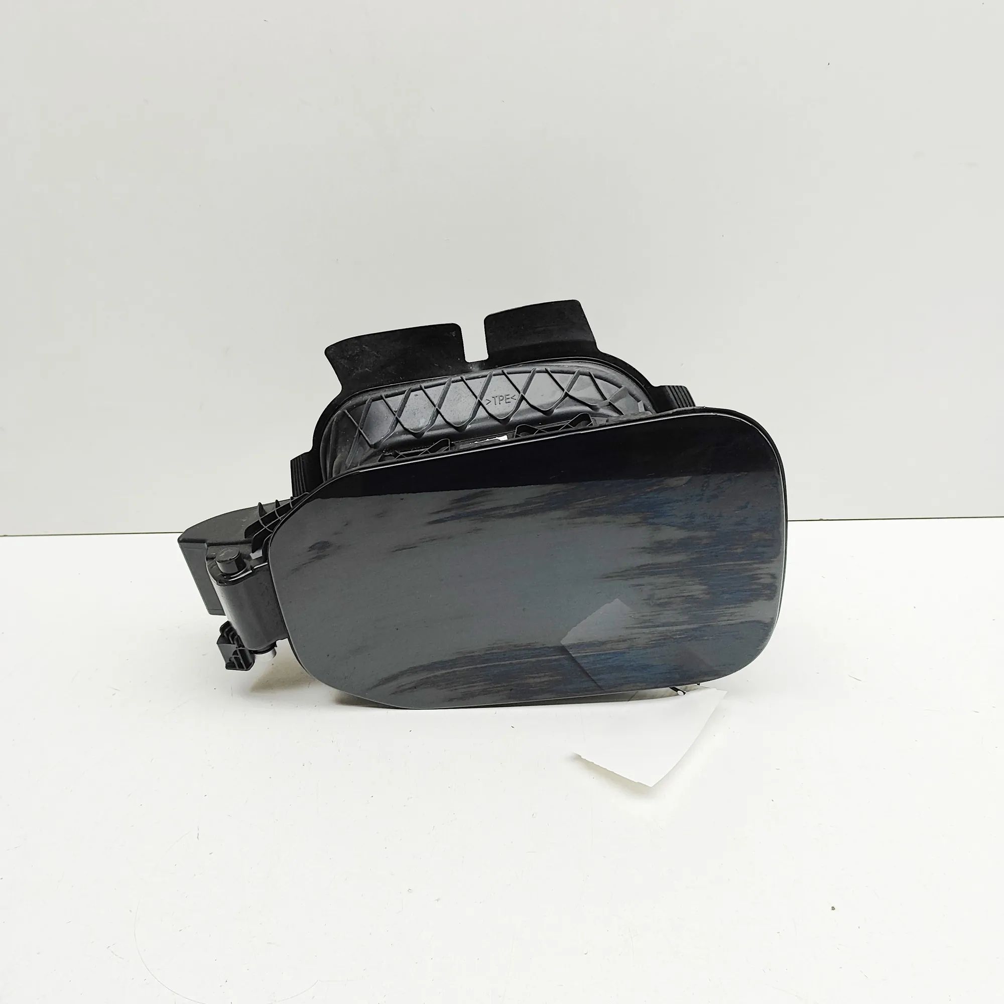 BMW iX (I20) Fuel Tank Flap Cap Fuel Tank Flap Cap — BMW IX (I20) (2021-...) — ...