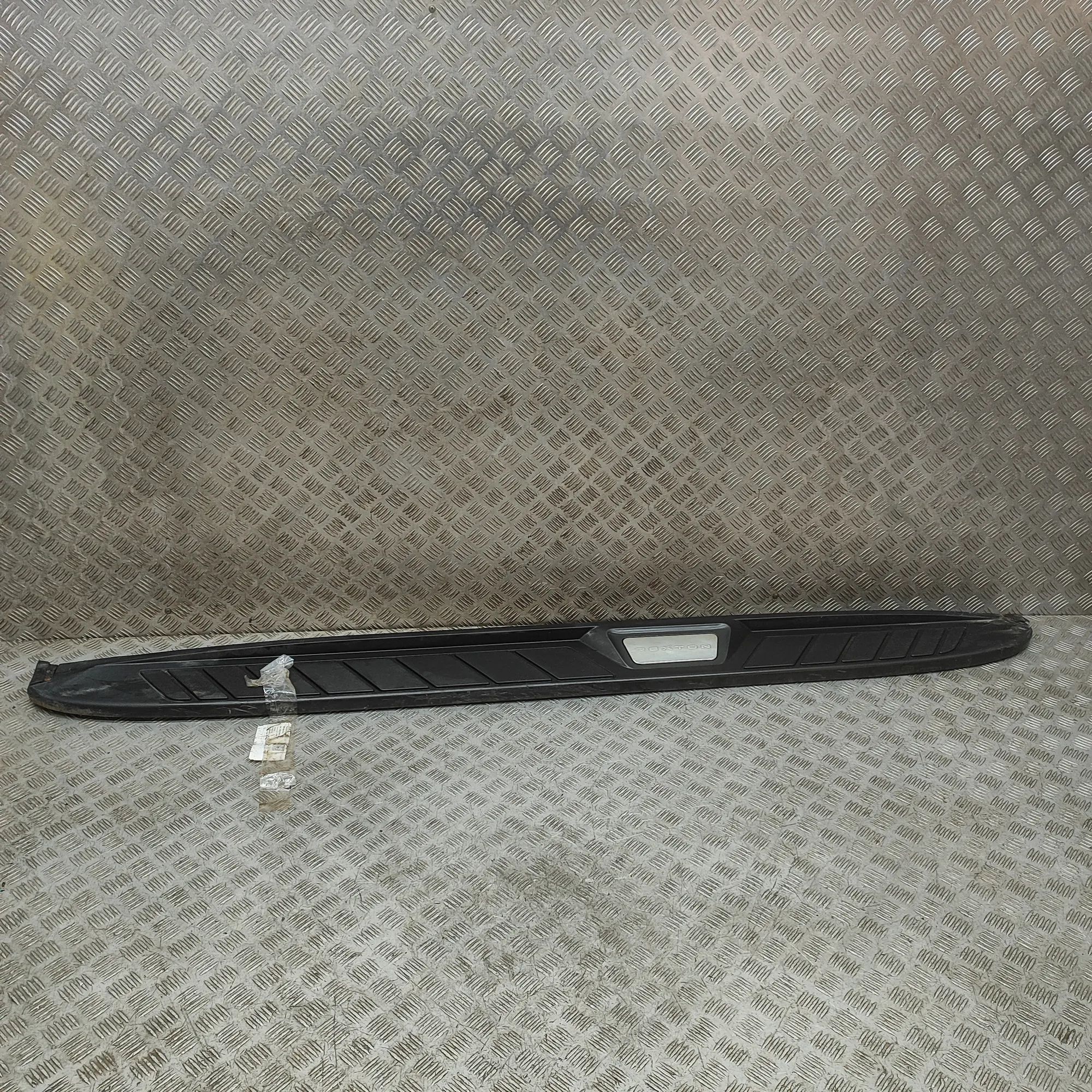 Ssangyong Rexton Left Side Plastic Sideskirt Cover Left Side Plastic Sideskirt Cover — SSANGYONG R...