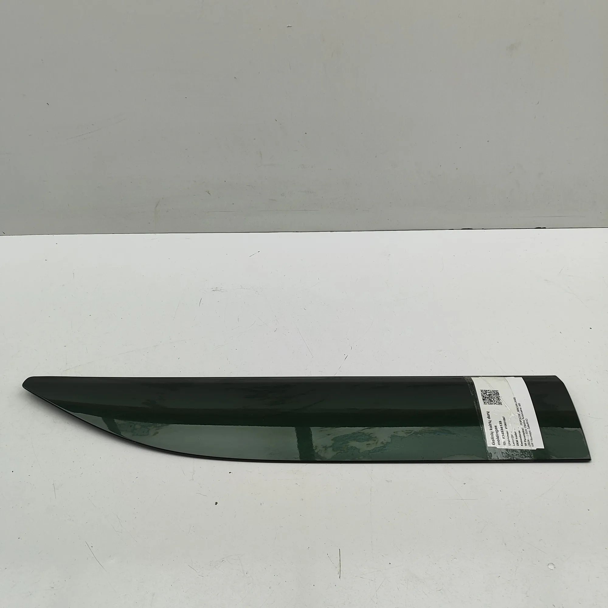Porsche Macan (XAB) Rear Left Door Molding Rear Left Door Molding — PORSCHE MACAN (XAB) (2...