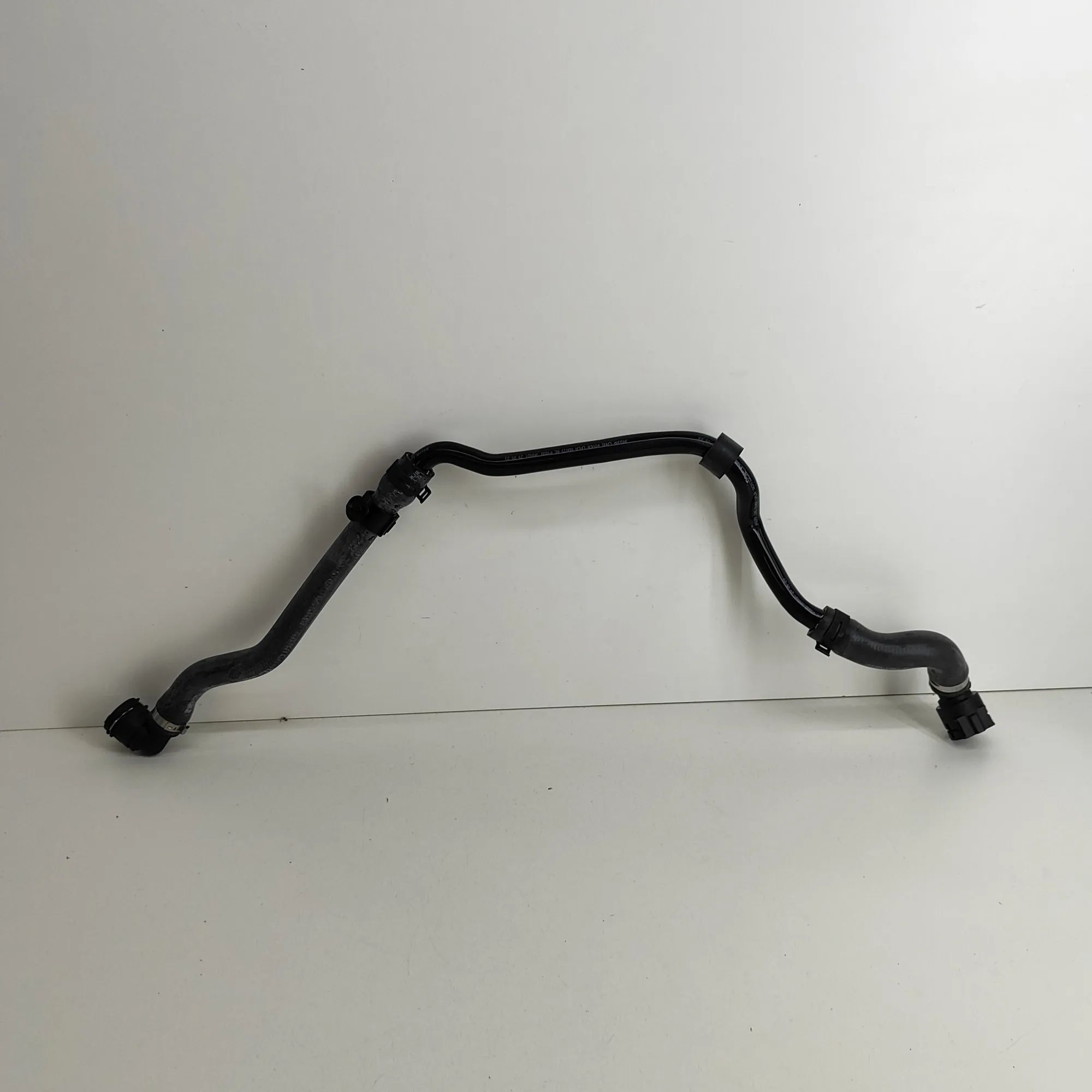 Land Rover Range Rover (L405) Coolant hose Coolant hose — LAND ROVER RANGE ROVER (IV L405)...