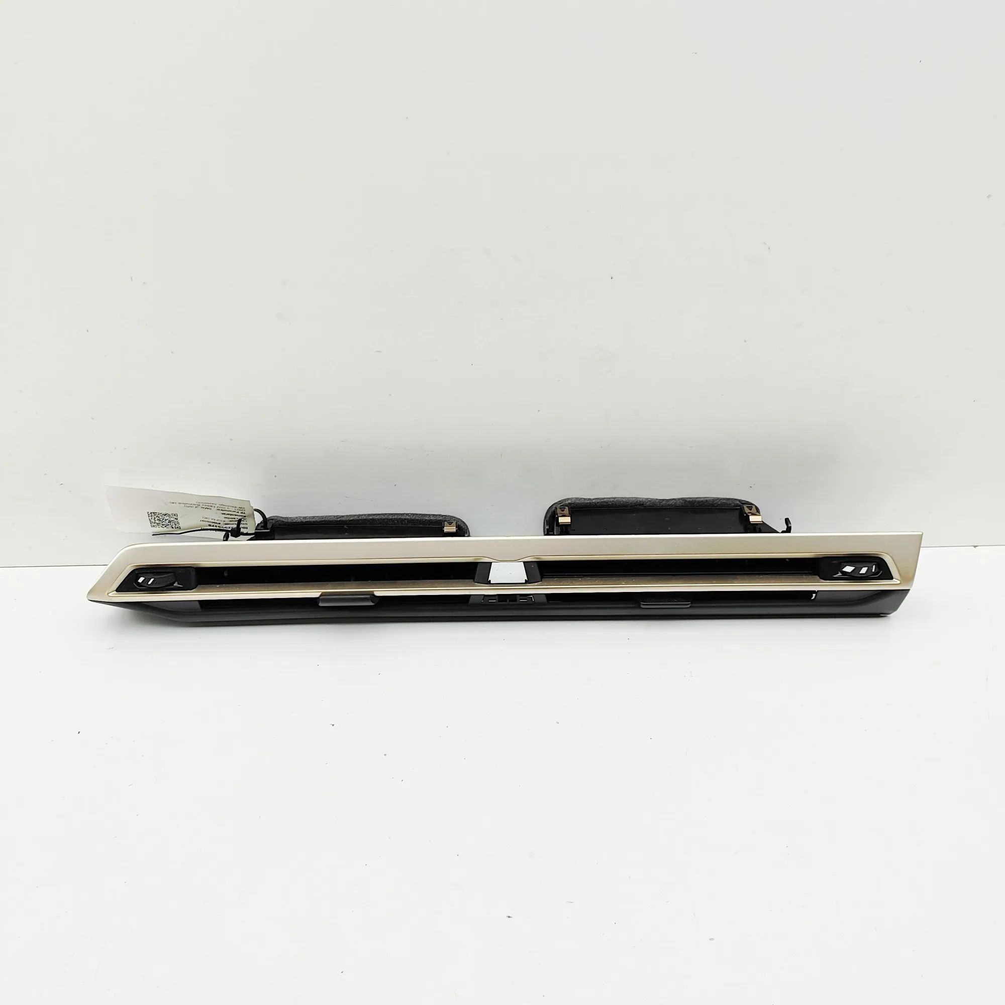 BMW iX (I20) Dashboard Air Vents Dashboard Air Vents — BMW IX (I20) (2021-...) —...