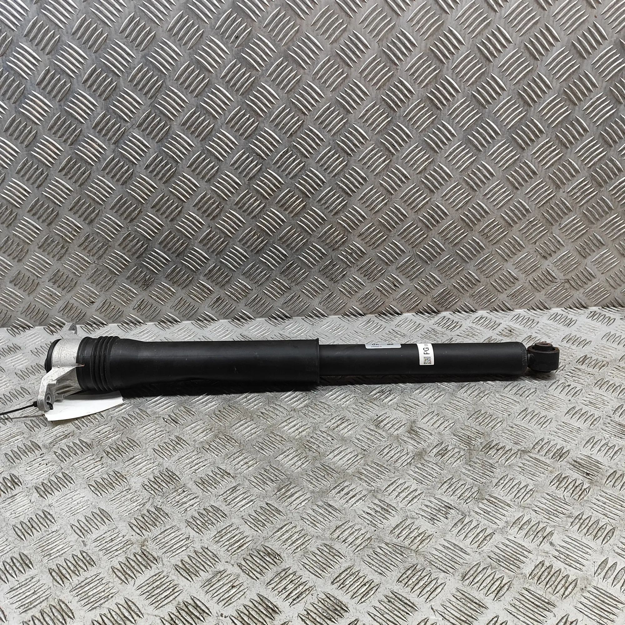 Mazda 3 (BP) Shock absorber — rear right Shock absorber — rear right — MAZDA 3 (Hatchbac...