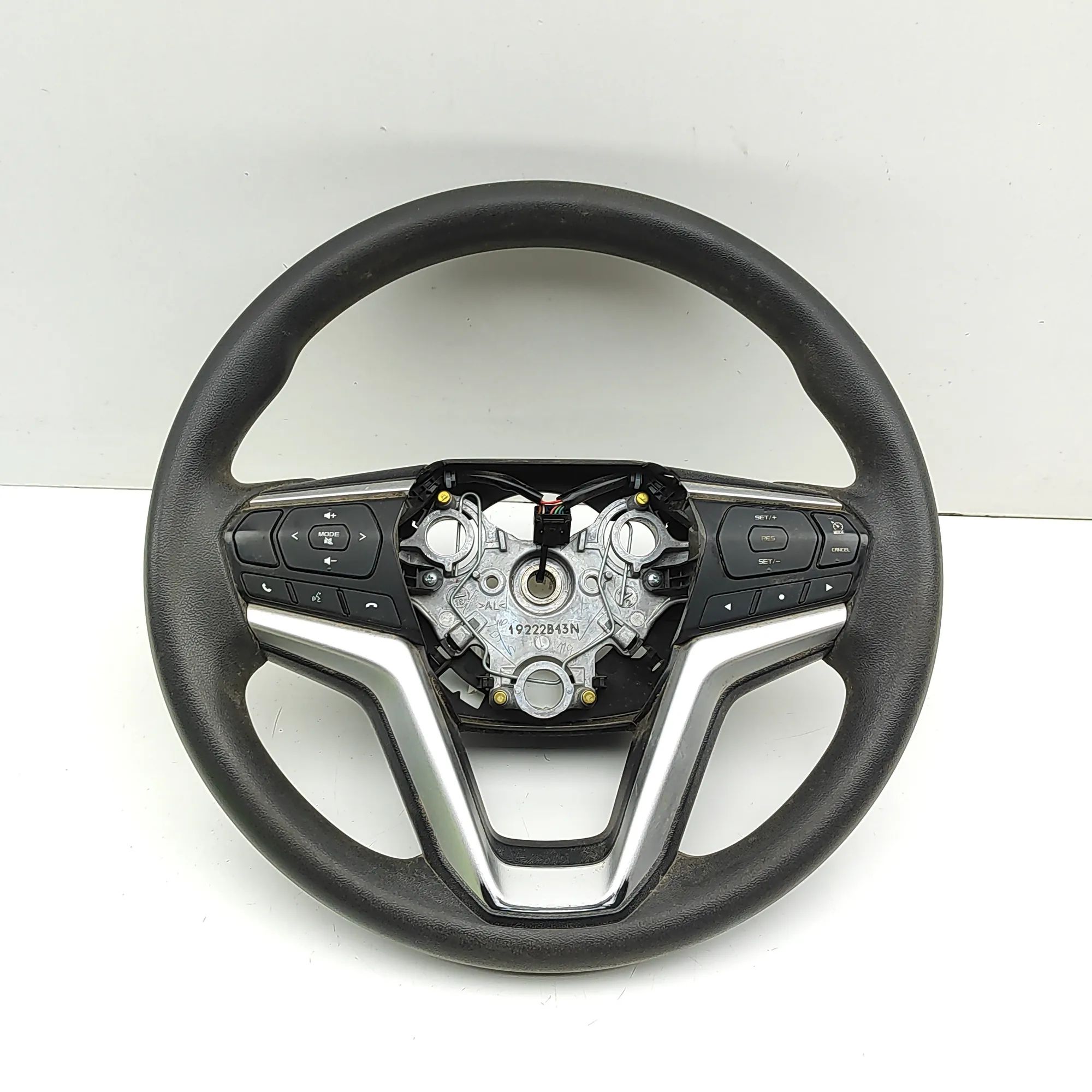 Isuzu  D-Max steering wheel Steering Wheel — ISUZU D-MAX (II TFR, TFS) (201...