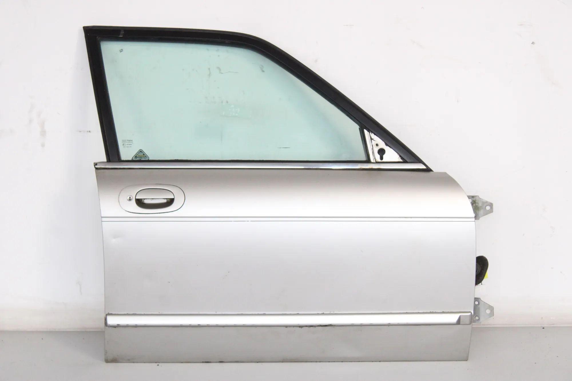 Jaguar XJ (X308) Door — front right Door — front right — JAGUAR XJ (X308) (1996-200...