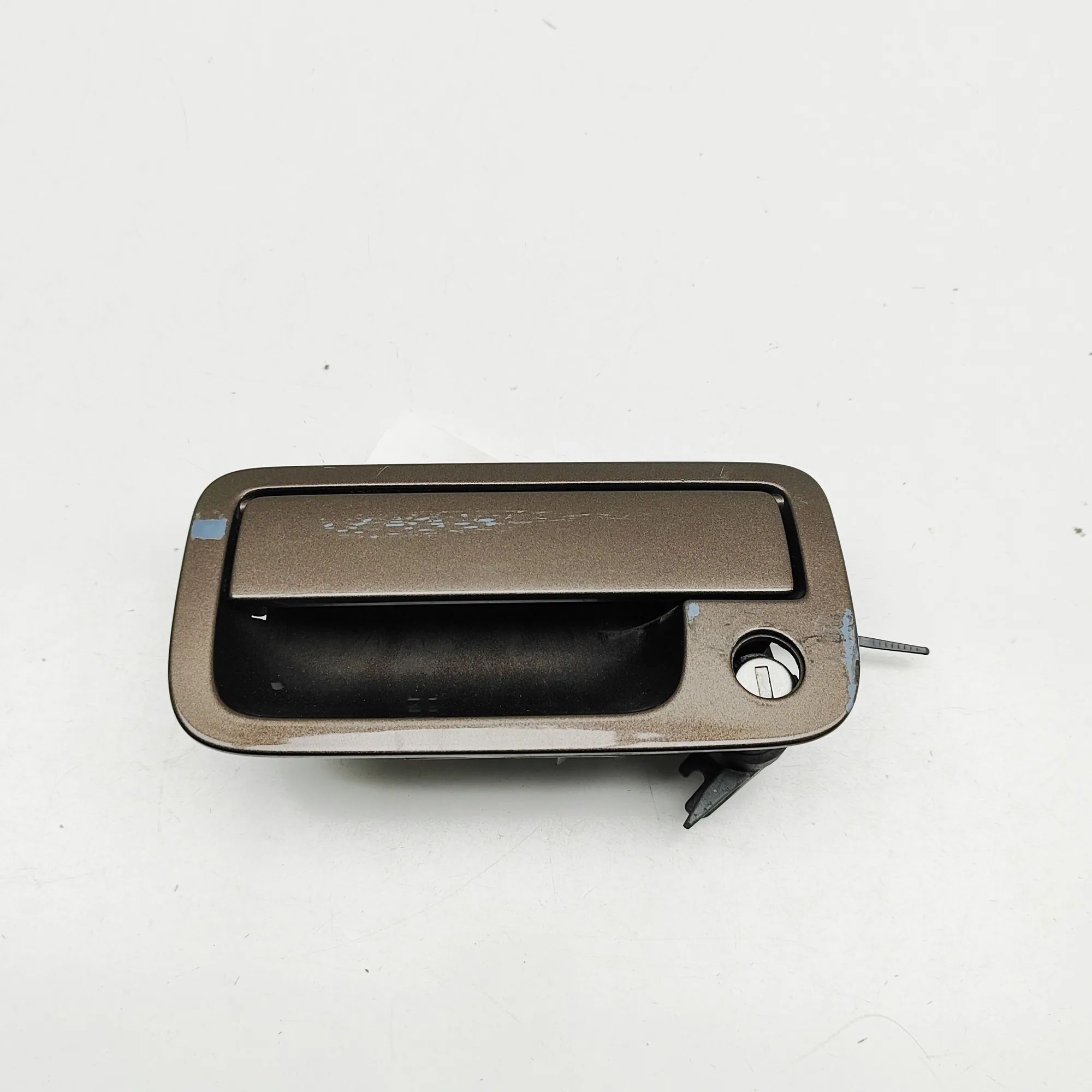 Volkswagen Amarok Tailgate Bootlid Handle Tailgate Bootlid Handle — VW AMAROK (2H_, S1B) ...