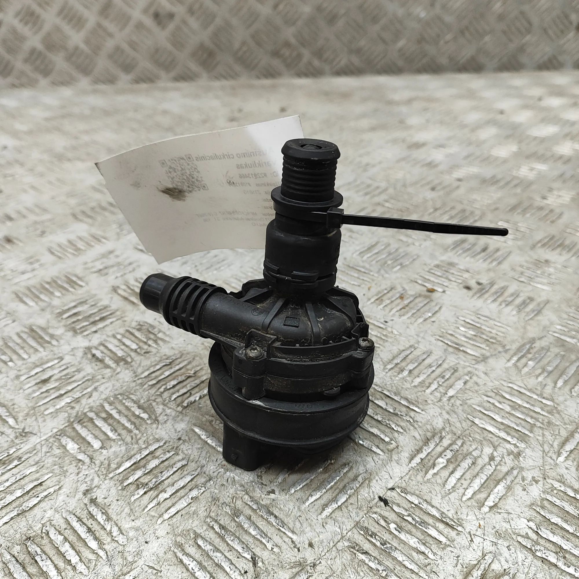 Mercedes-Benz A (W177) Auxiliary Water Pump Auxiliary Water Pump — MERCEDES BENZ C-CLASS (W...