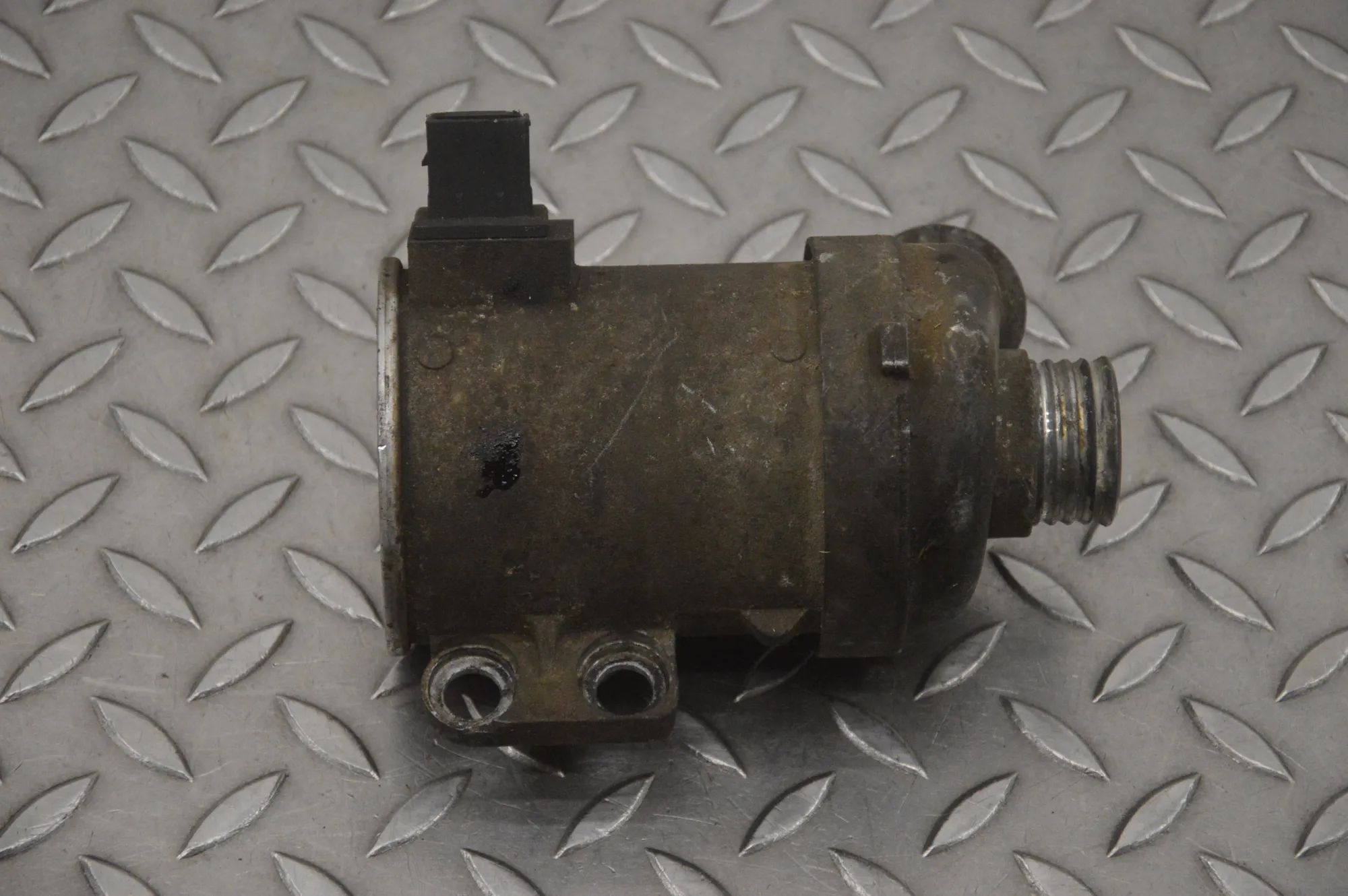 Mini One, Cooper, Clubman (R55 - R59) vandens siurblys