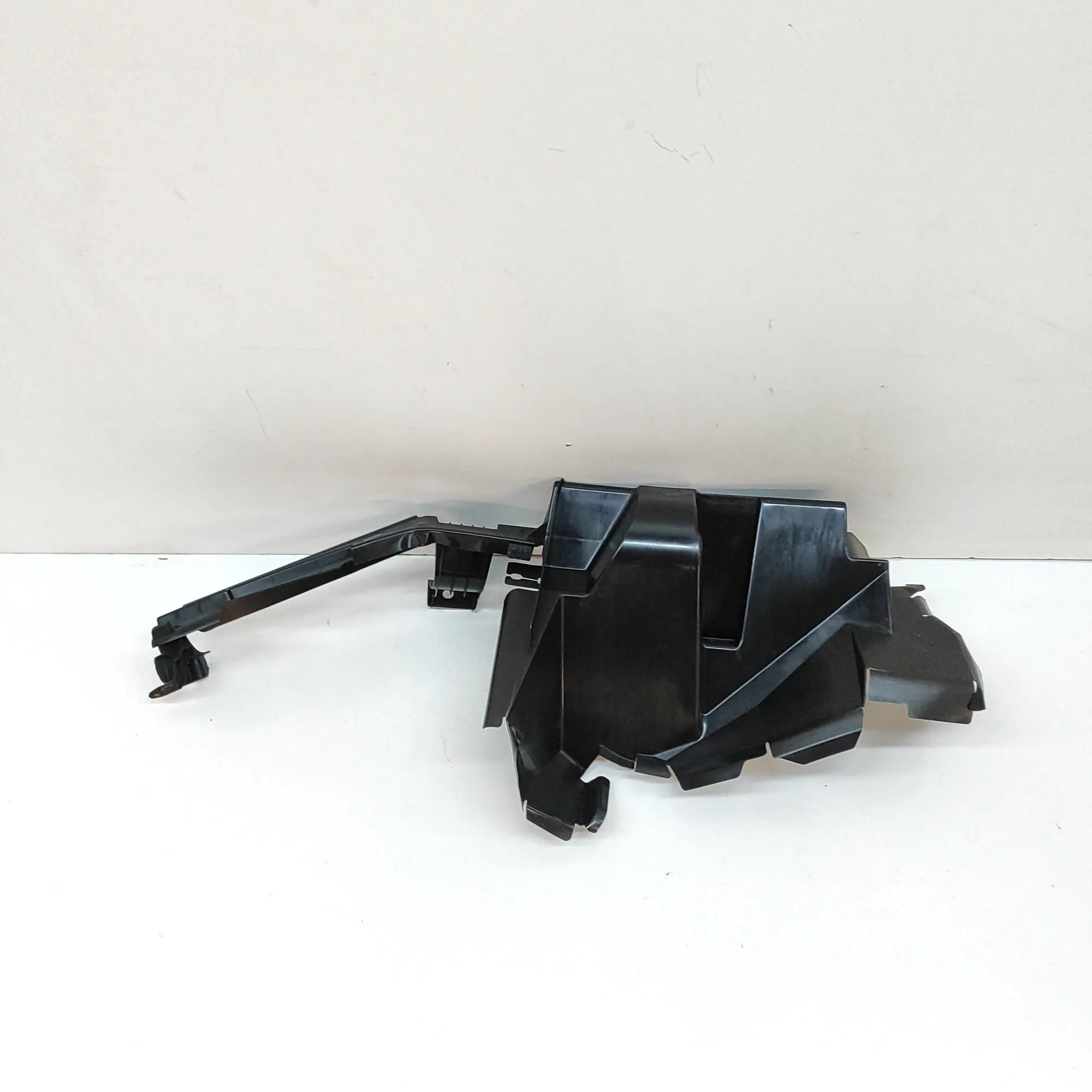Toyota Highlander (XU50) Radiator Air Guide Duct Radiator Air Guide Duct — TOYOTA HIGHLANDER (KL...