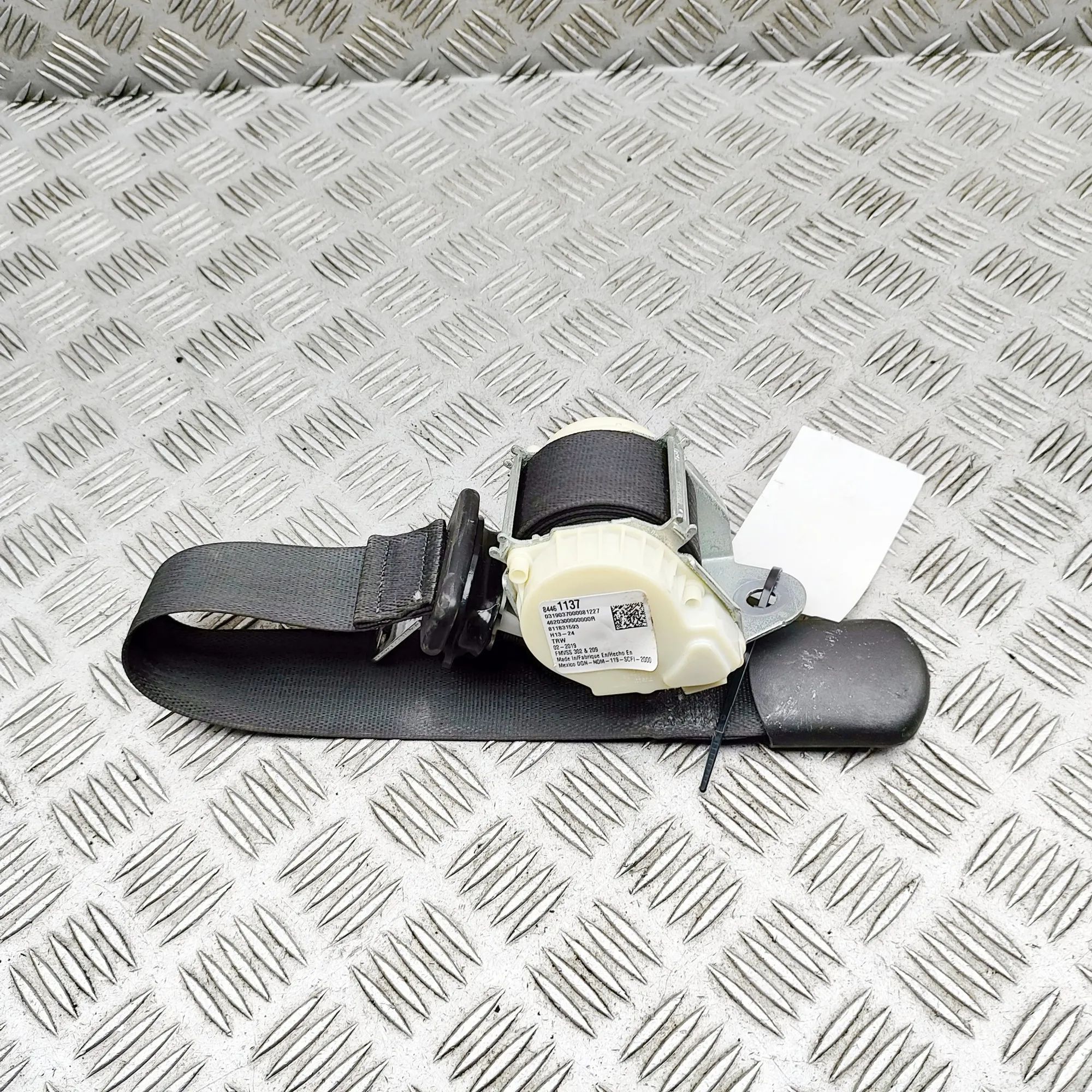 Cadillac Escalade Rear Right Seatbelt Rear Right Seatbelt — CADILLAC ESCALADE (2014-....